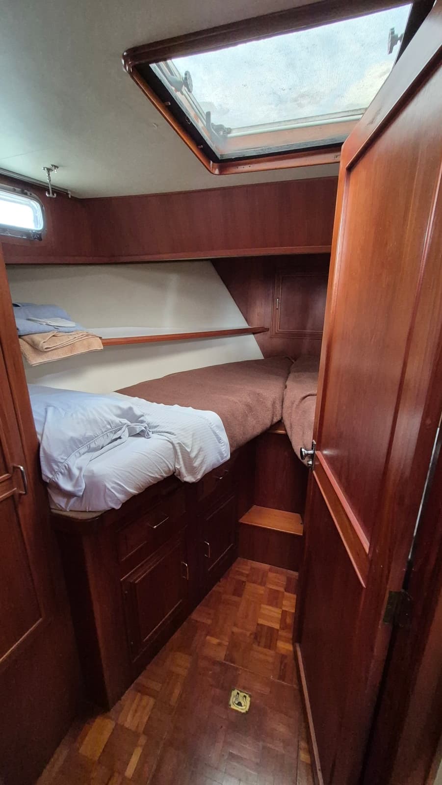 1985 Ocean Alexander 38 Double Cabin - Photo 14