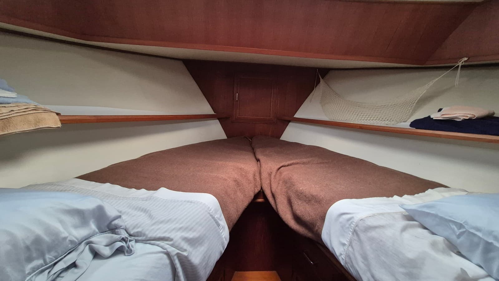 1985 Ocean Alexander 38 Double Cabin - Photo 16