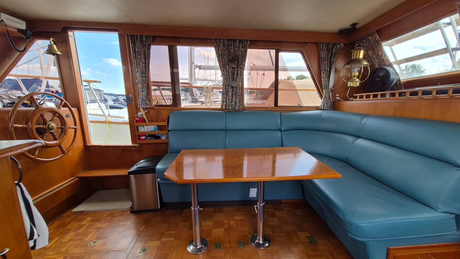 1985 Ocean Alexander 38 Double Cabin - Photo 20