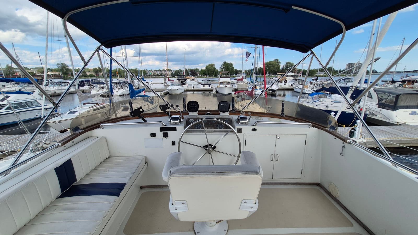 1985 Ocean Alexander 38 Double Cabin - Photo 32