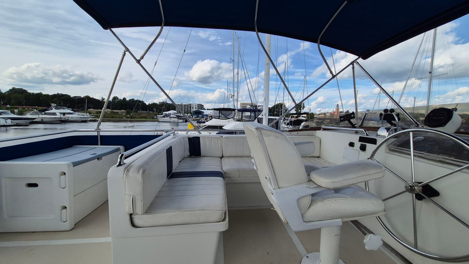 1985 Ocean Alexander 38 Double Cabin - Photo 35