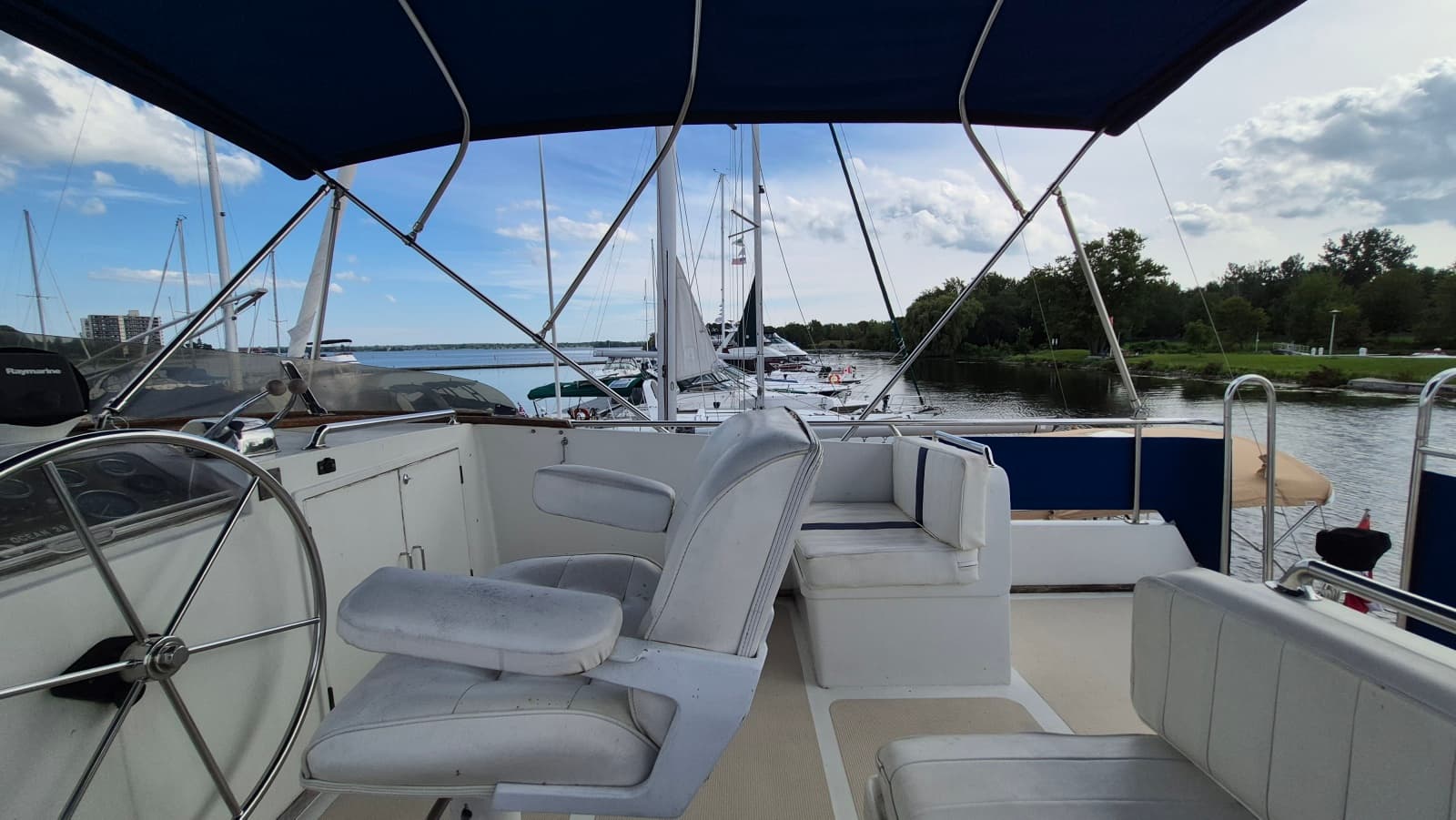 1985 Ocean Alexander 38 Double Cabin - Photo 36