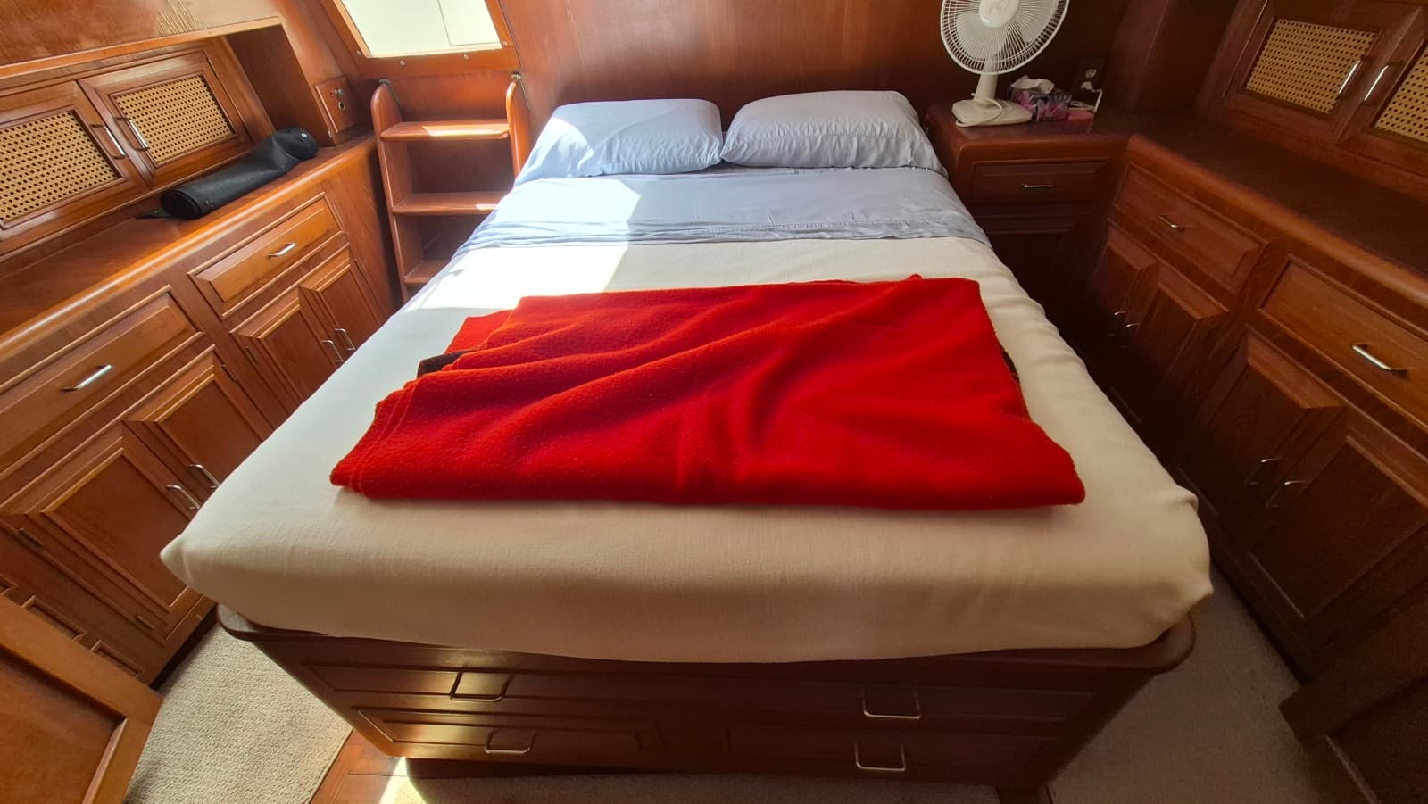 1985 Ocean Alexander 38 Double Cabin - Photo 22