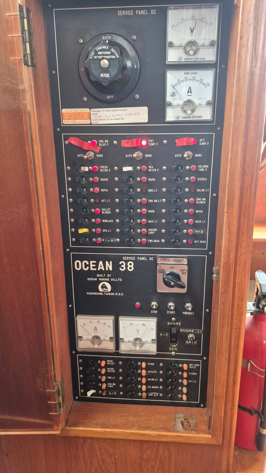 1985 Ocean Alexander 38 Double Cabin - Photo 42