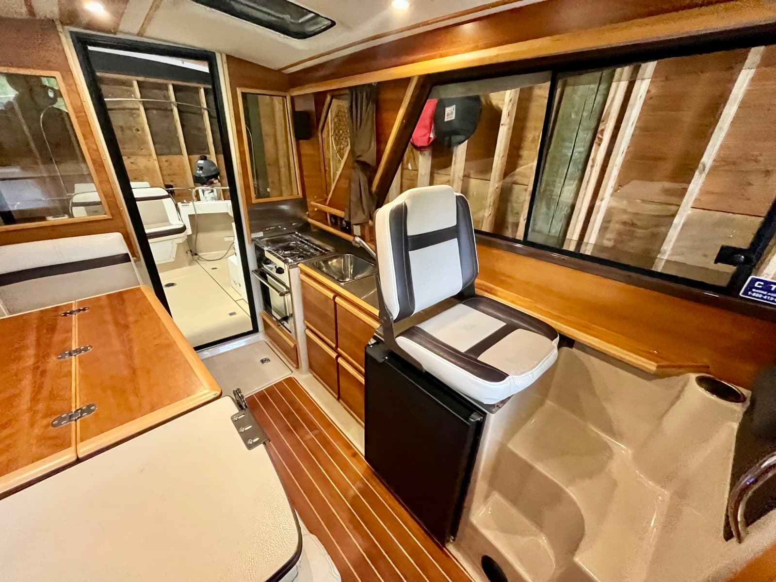 2017 Cutwater C-28 - Photo 28