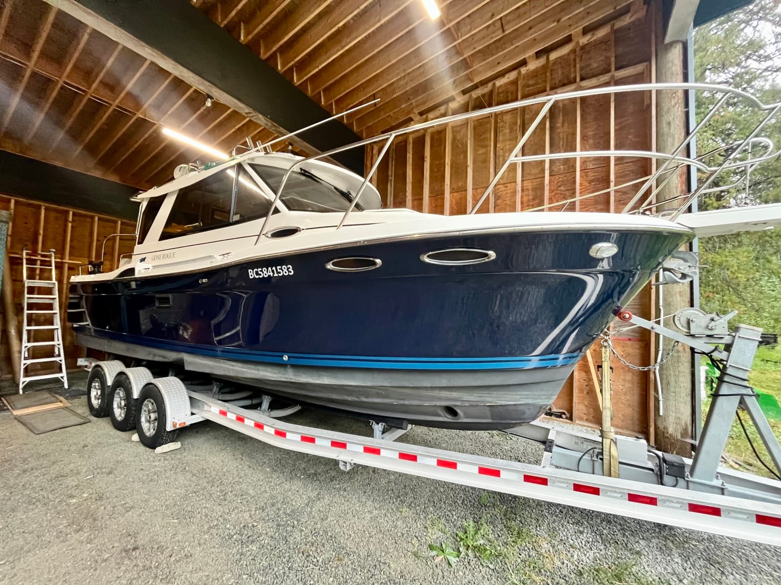 2017 Cutwater C-28 - Photo 2