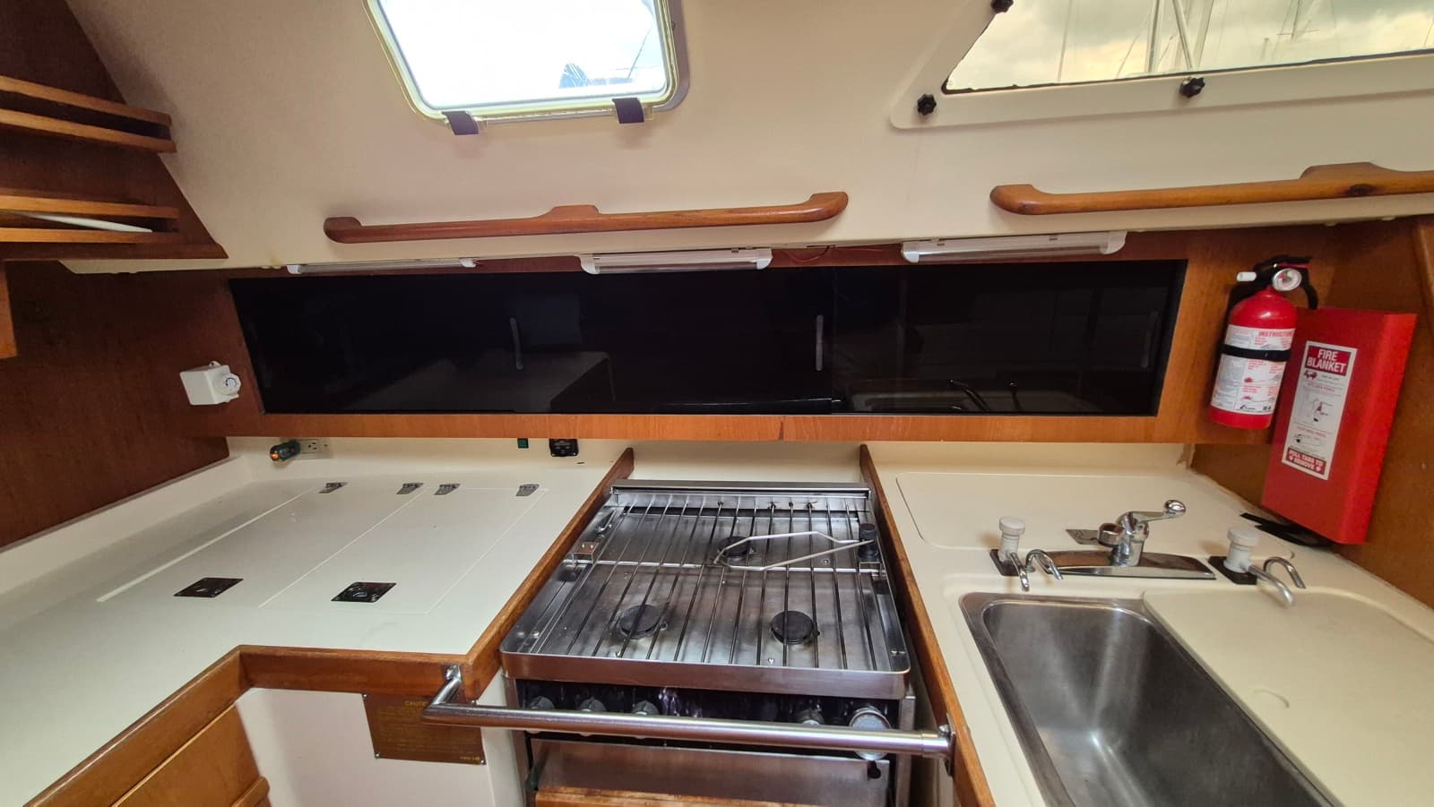 1988 Canadian Sailcraft CS 36 MERLIN - Photo 24