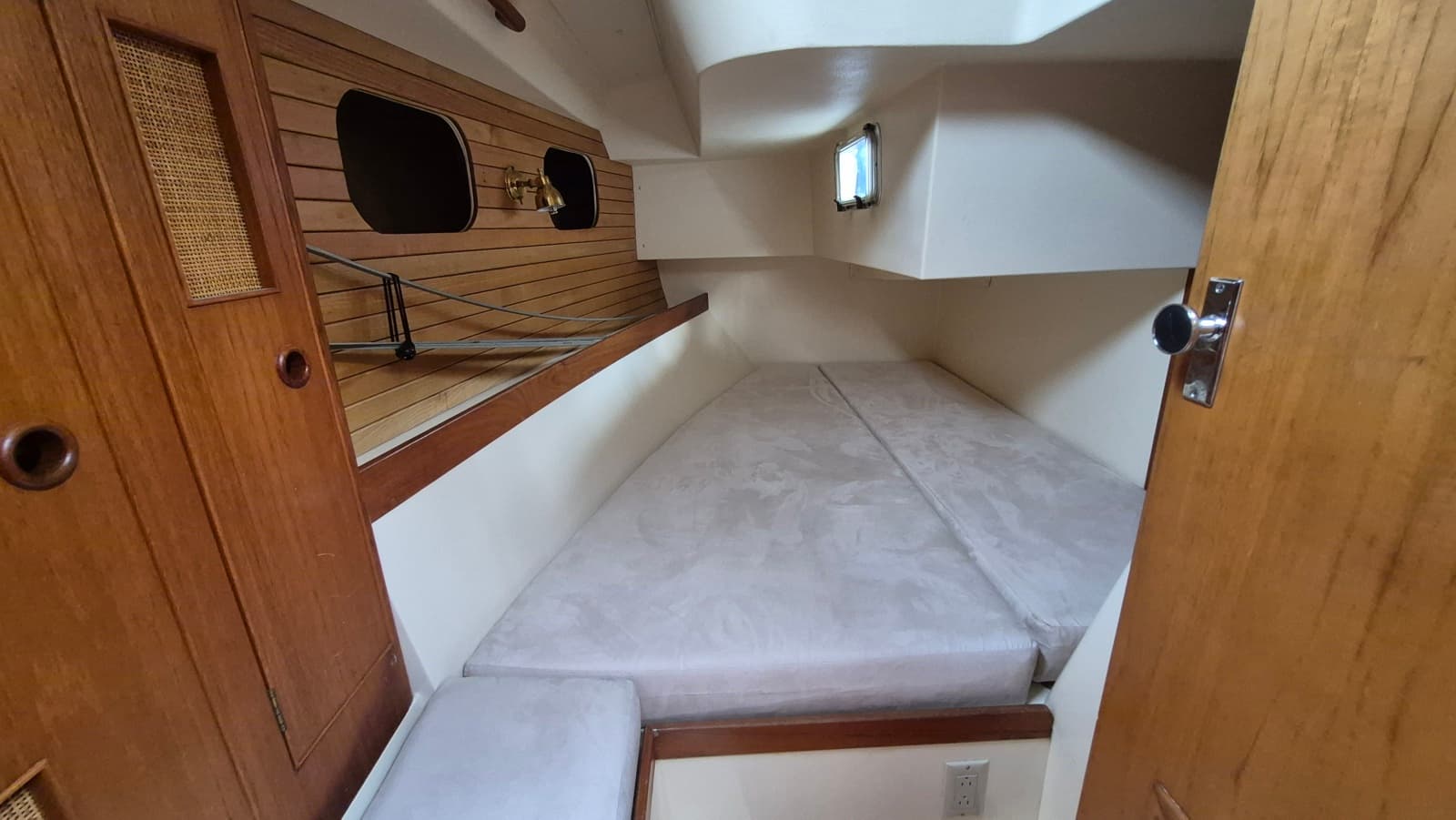 1988 Canadian Sailcraft CS 36 MERLIN - Photo 26