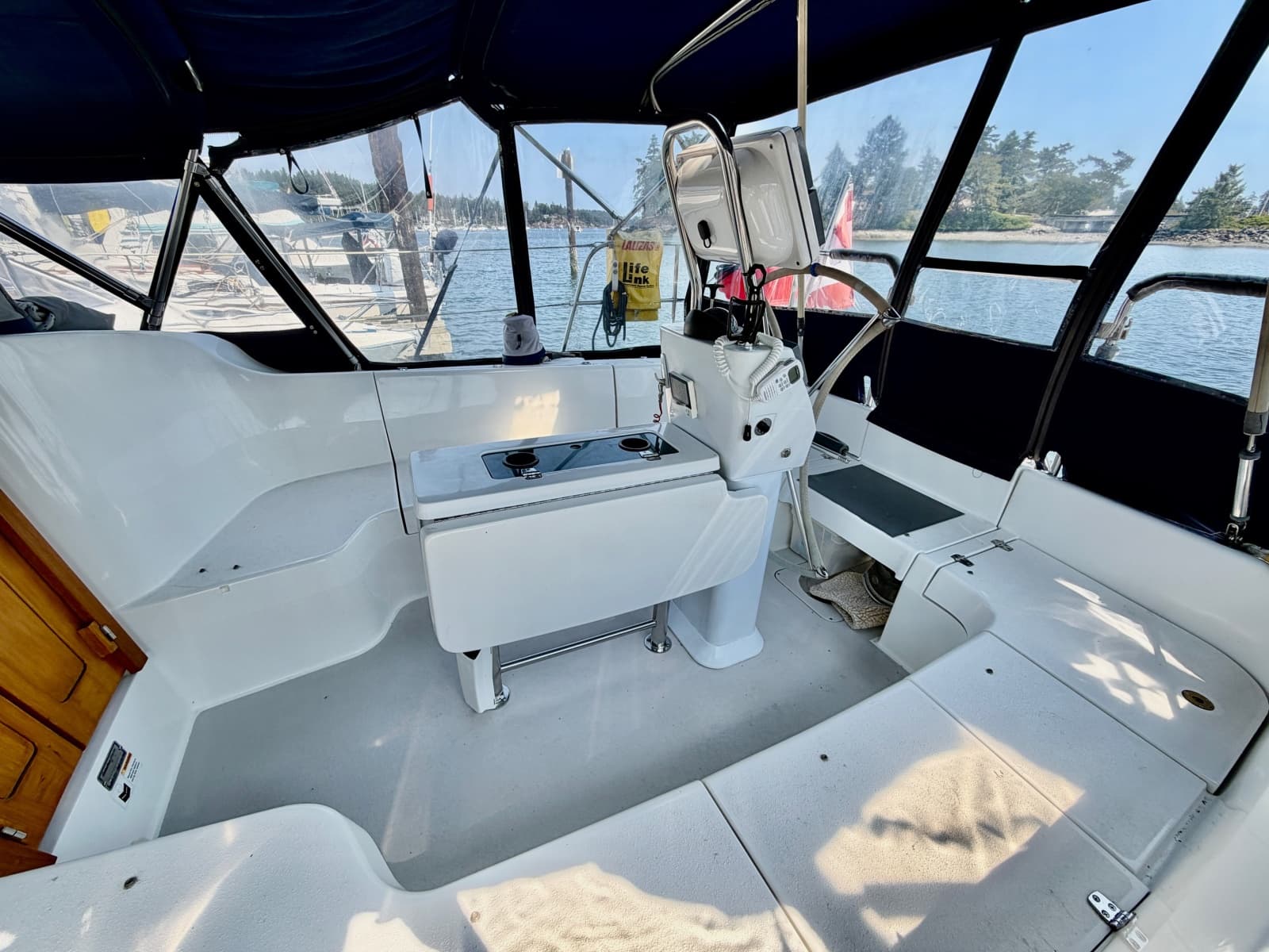 2003 Catalina 350 - Photo 9