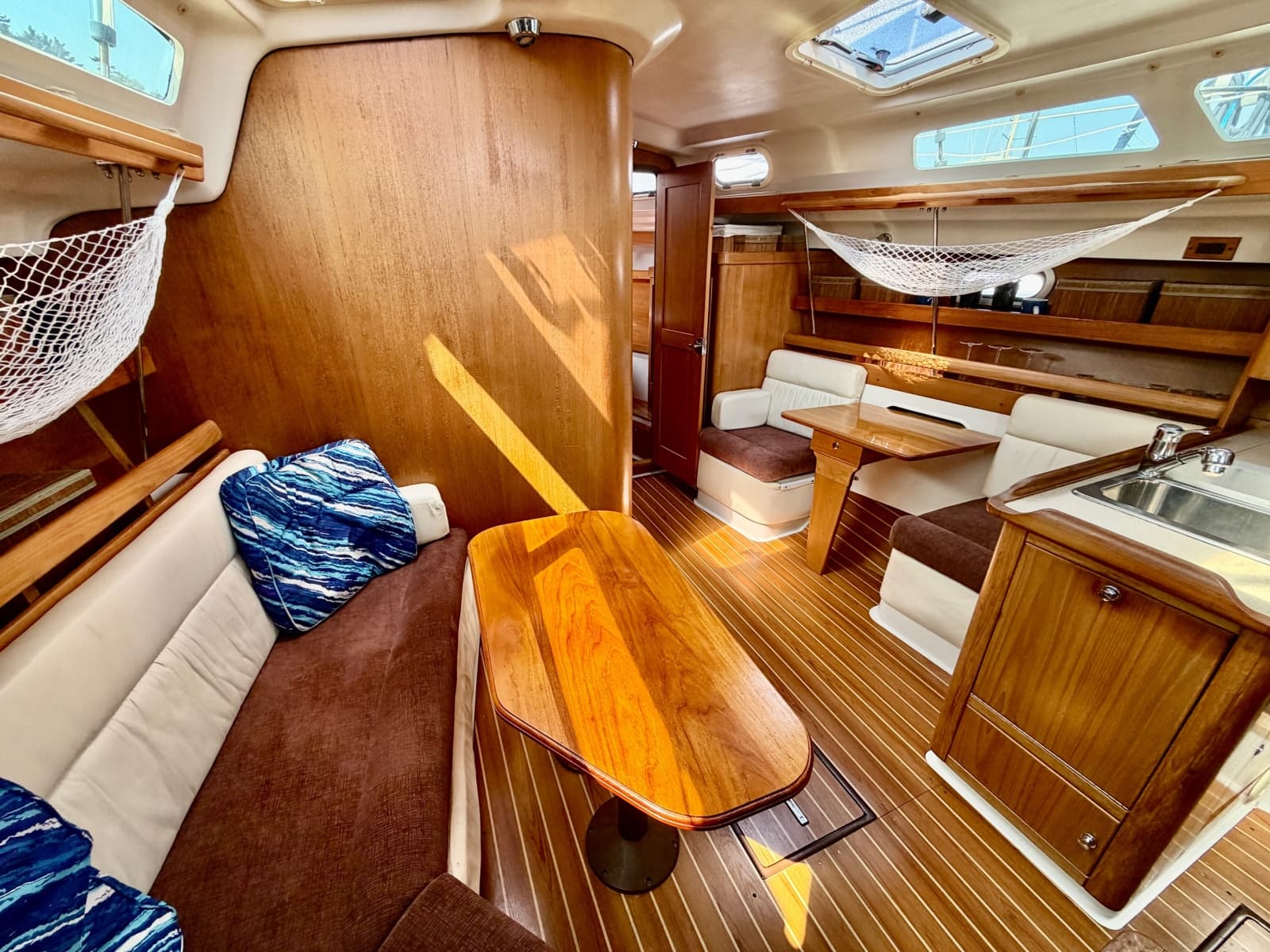 2003 Catalina 350 - Photo 19