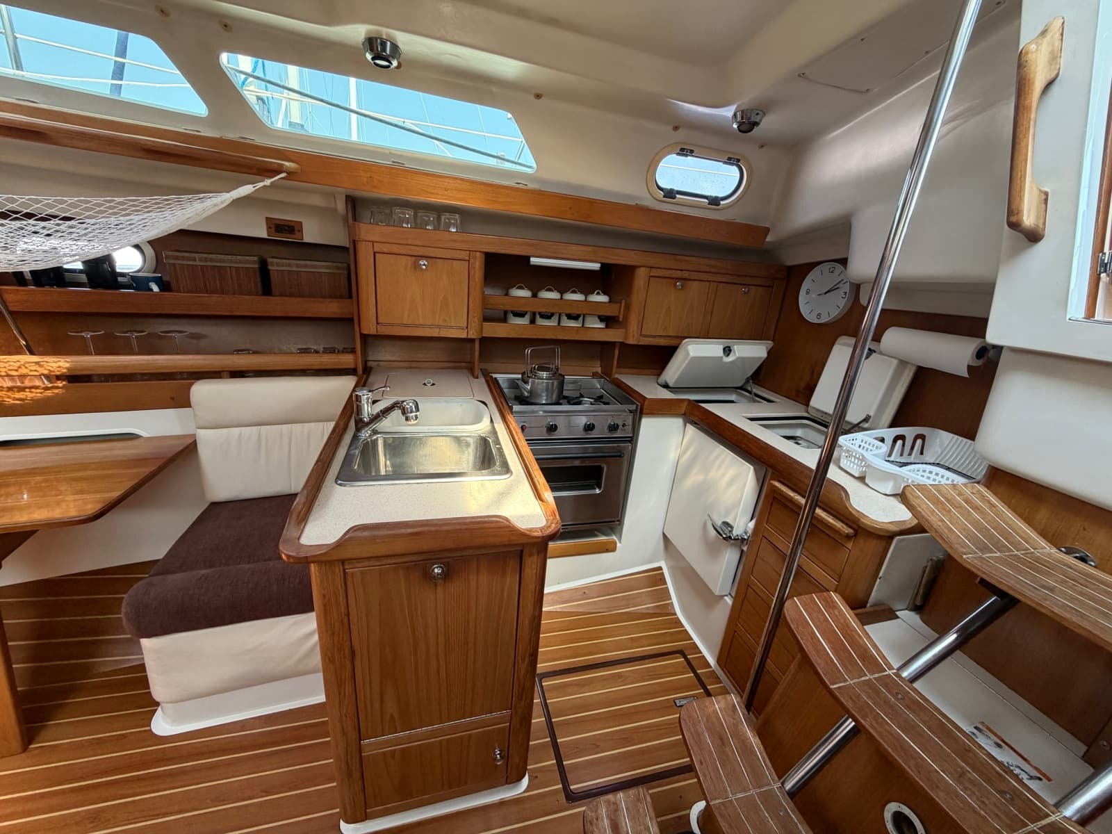 2003 Catalina 350 - Photo 20