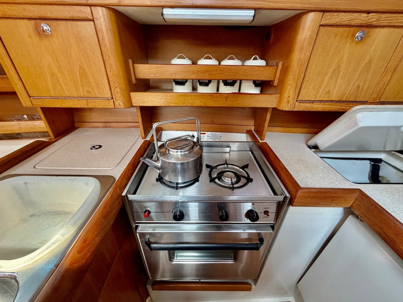2003 Catalina 350 - Photo 26