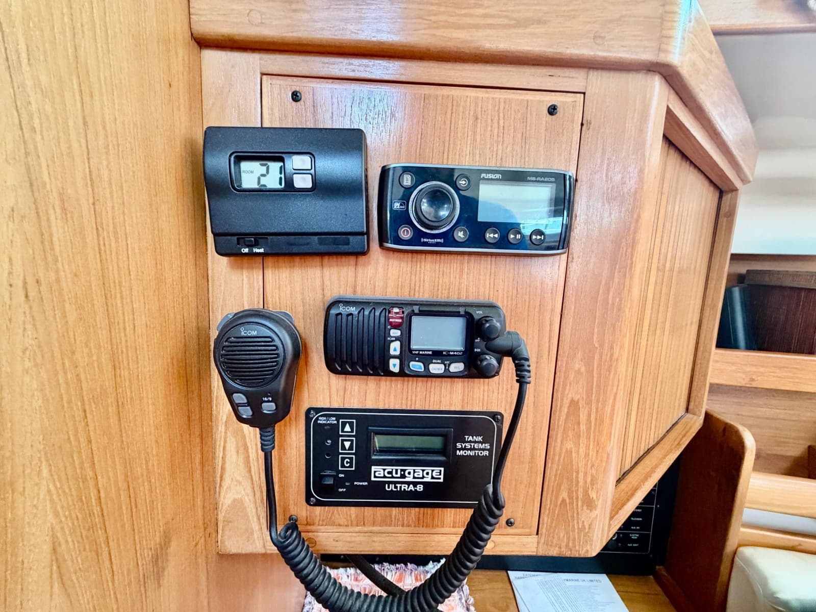 2003 Catalina 350 - Photo 30