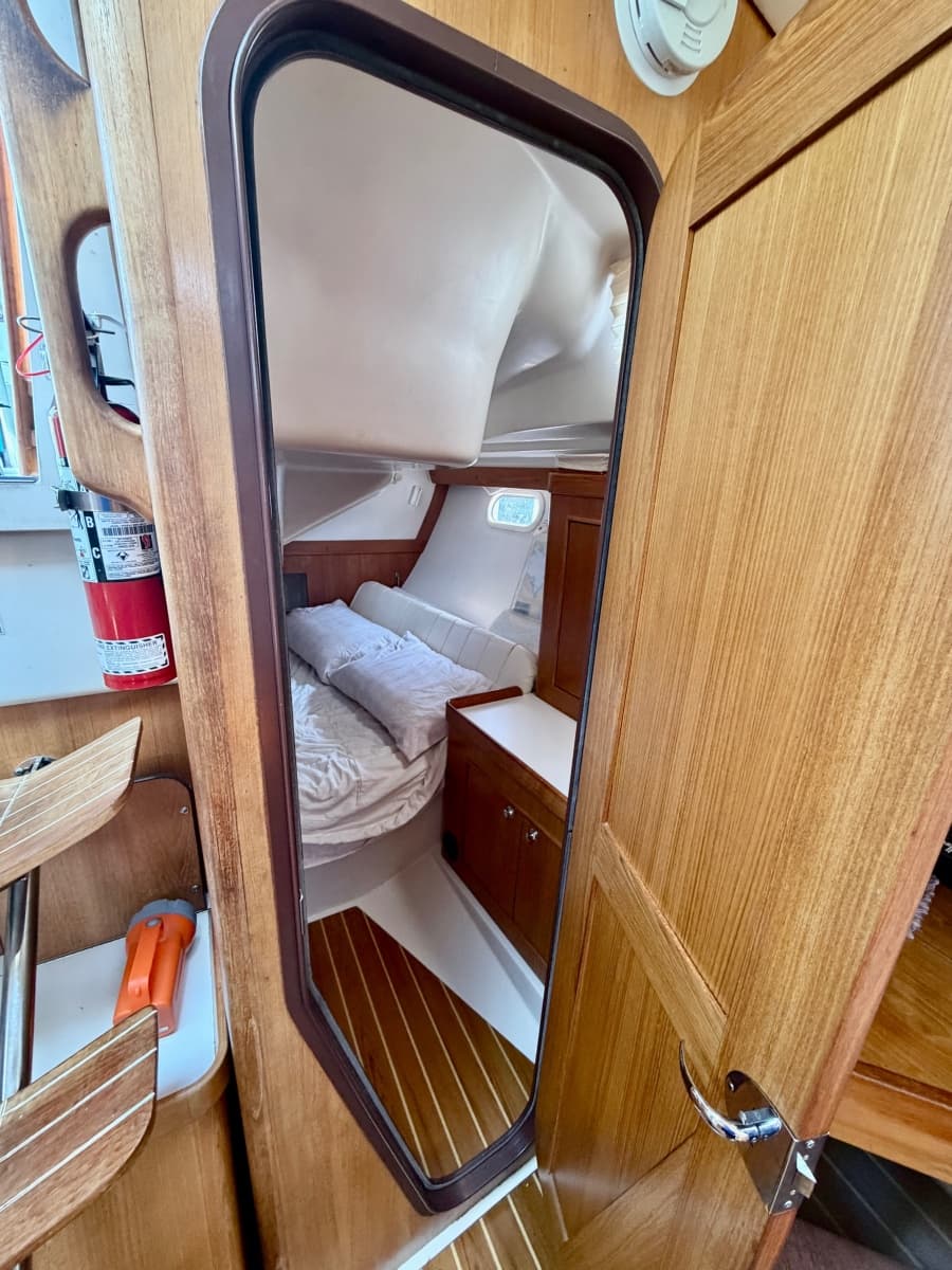 2003 Catalina 350 - Photo 31