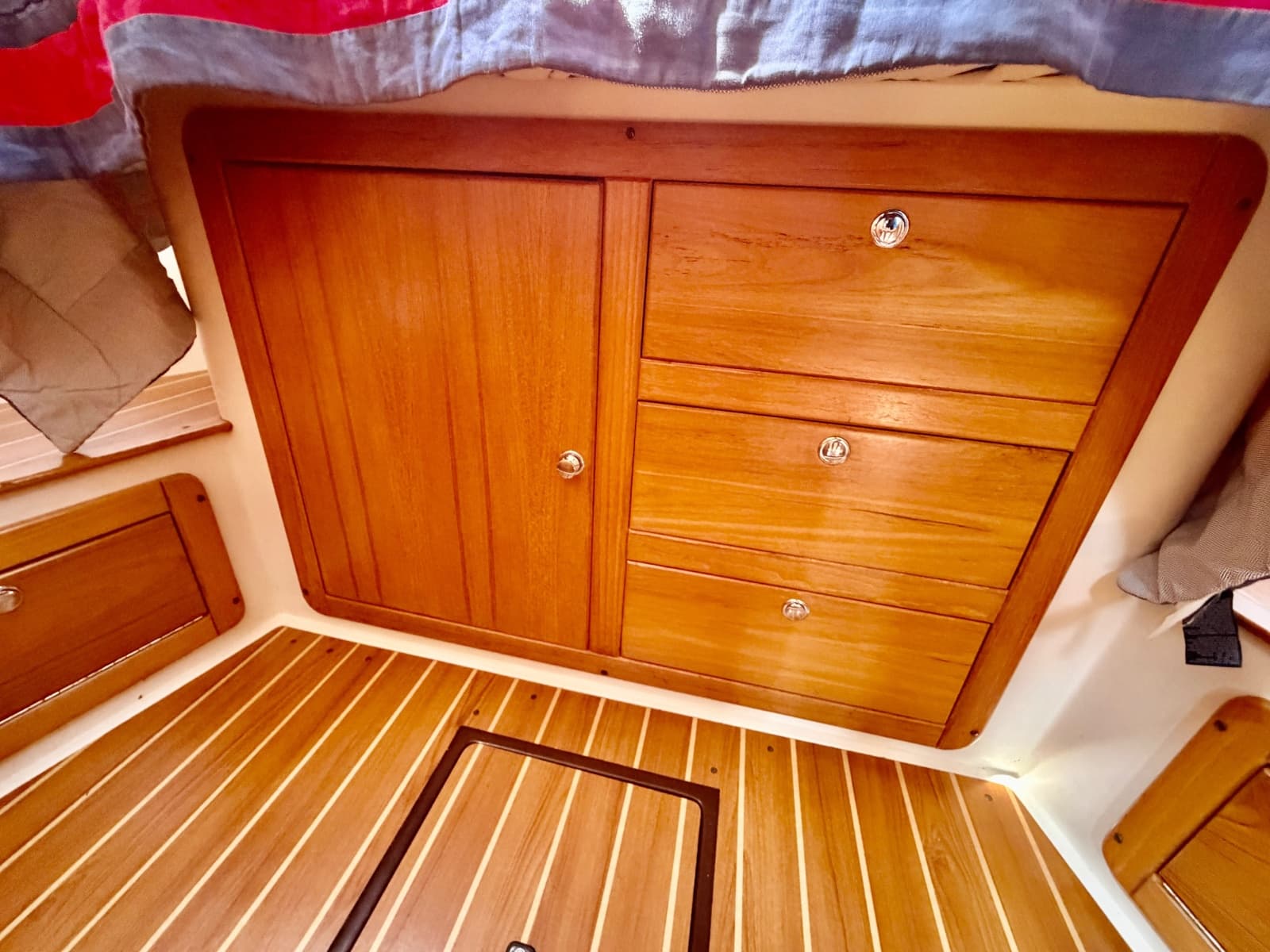 2003 Catalina 350 - Photo 42