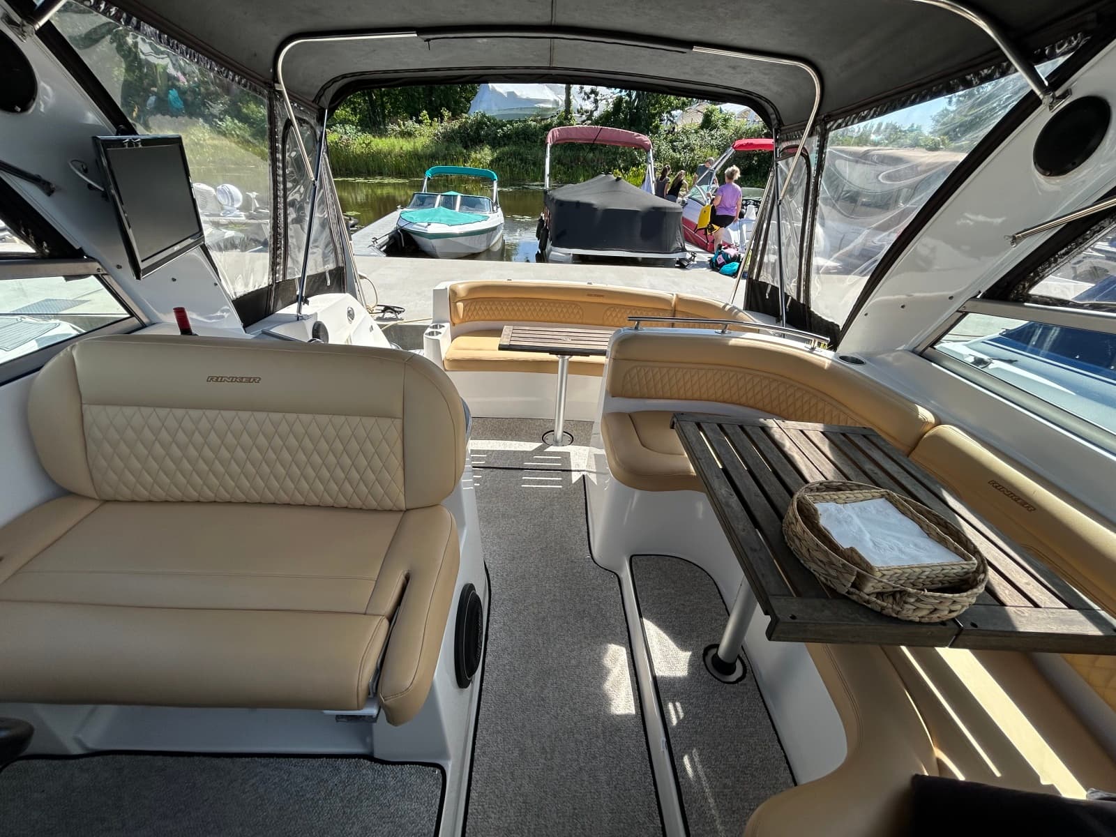 2006 Rinker 320 - Photo 15