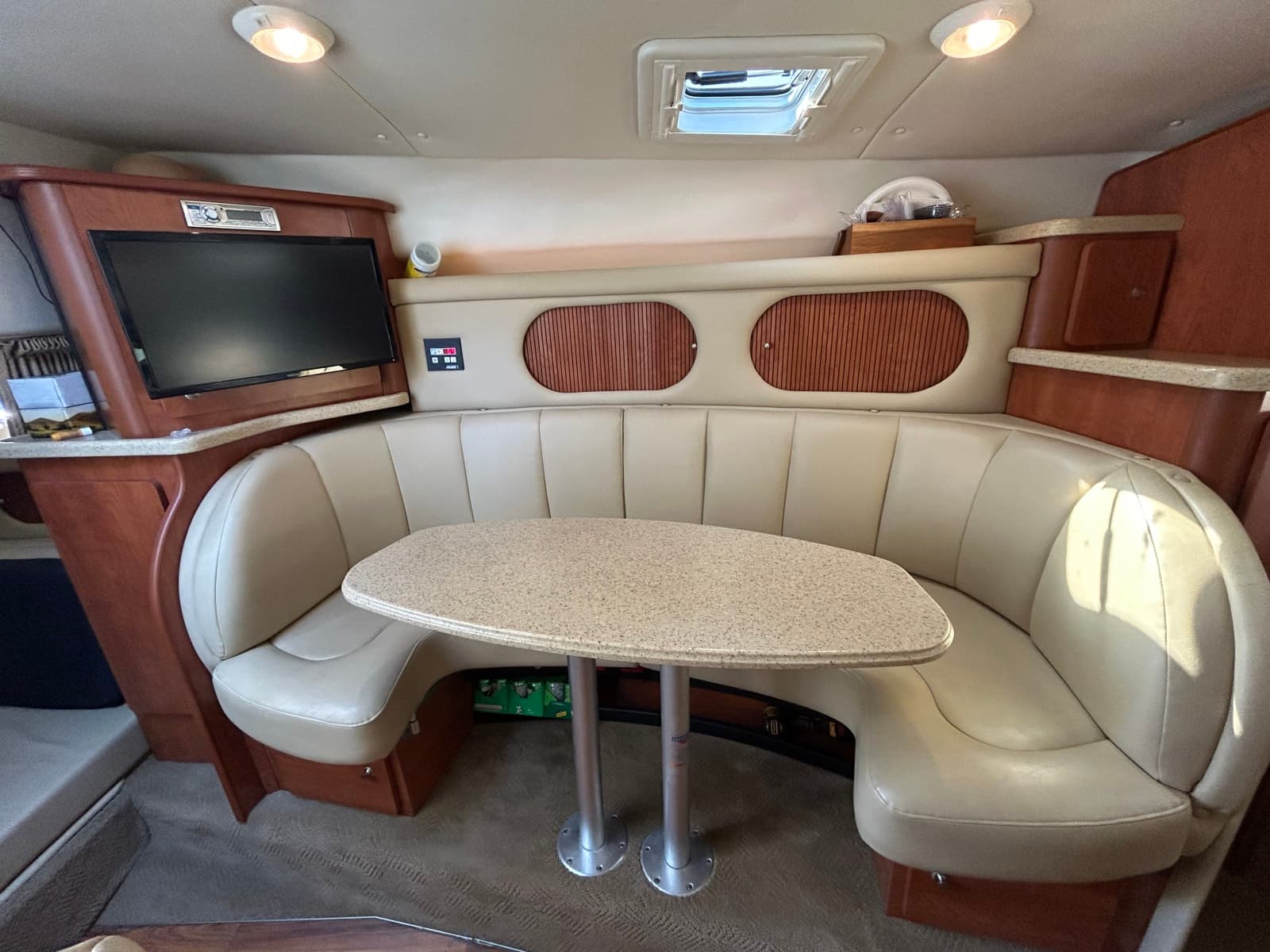2006 Rinker 320 - Photo 16