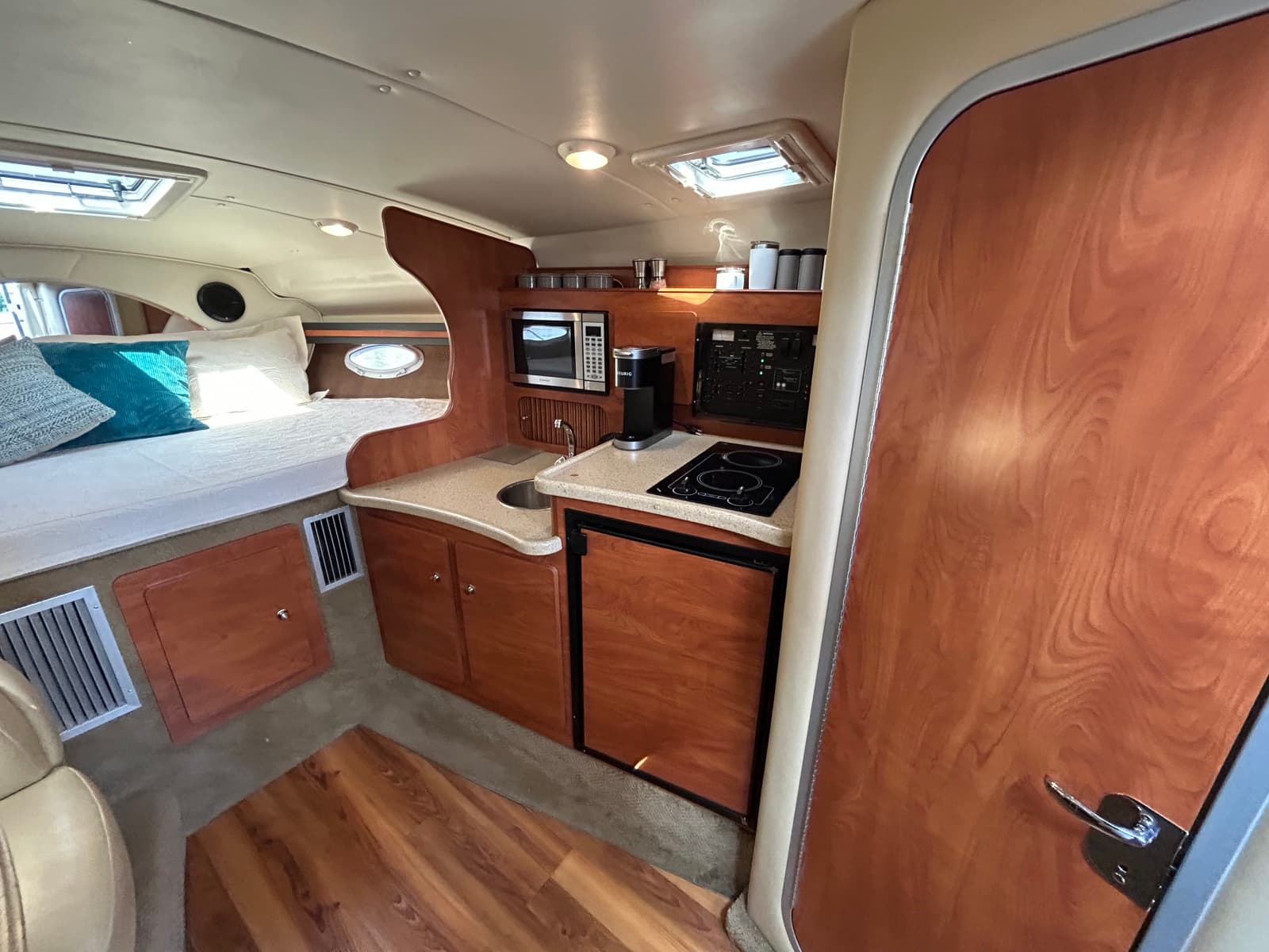 2006 Rinker 320 - Photo 20