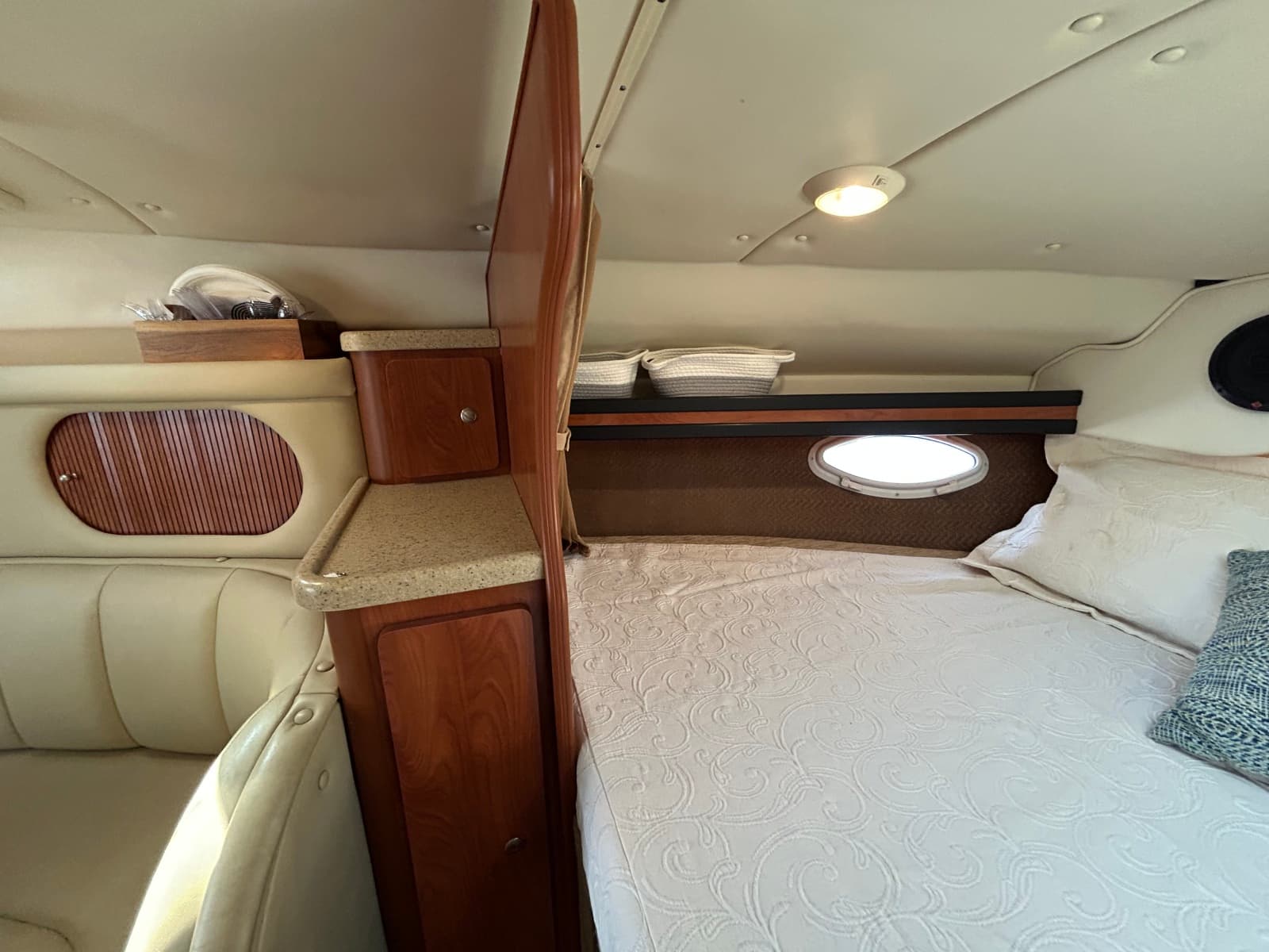 2006 Rinker 320 - Photo 24
