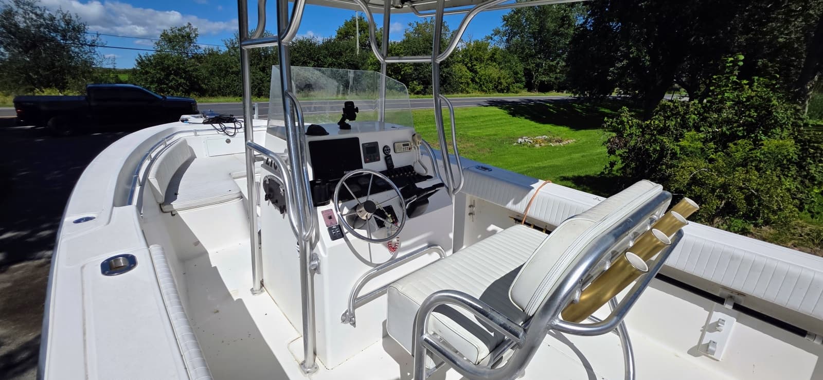 2005 Angler 2700 CC - Photo 9