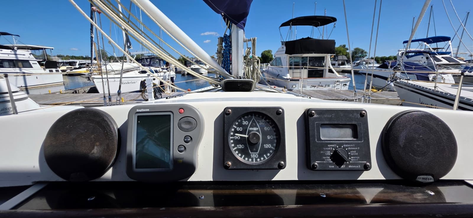 1988 Hunter 37 Legend - Photo 5