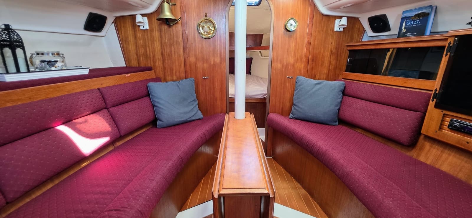 1988 Hunter 37 Legend - Photo 11