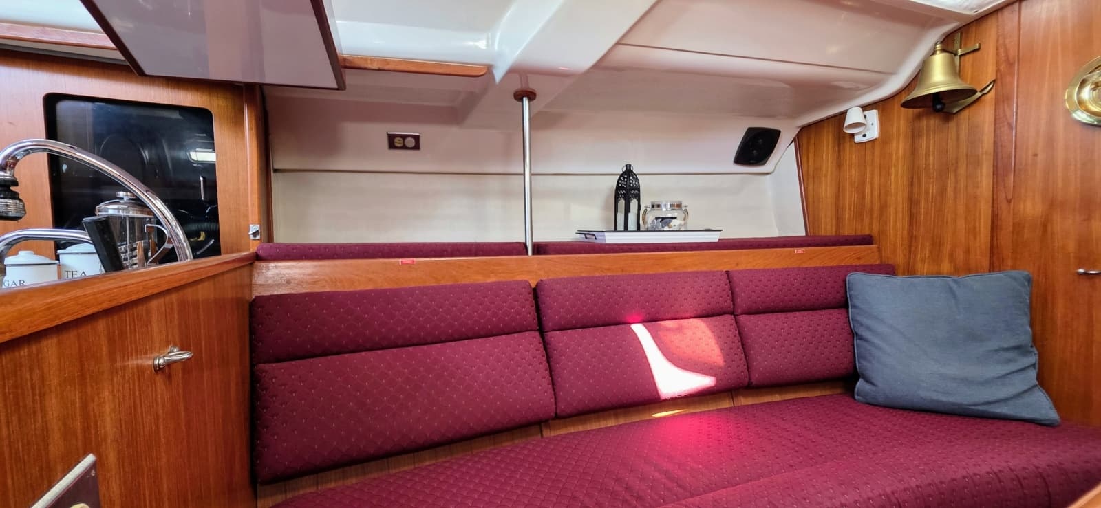 1988 Hunter 37 Legend - Photo 13