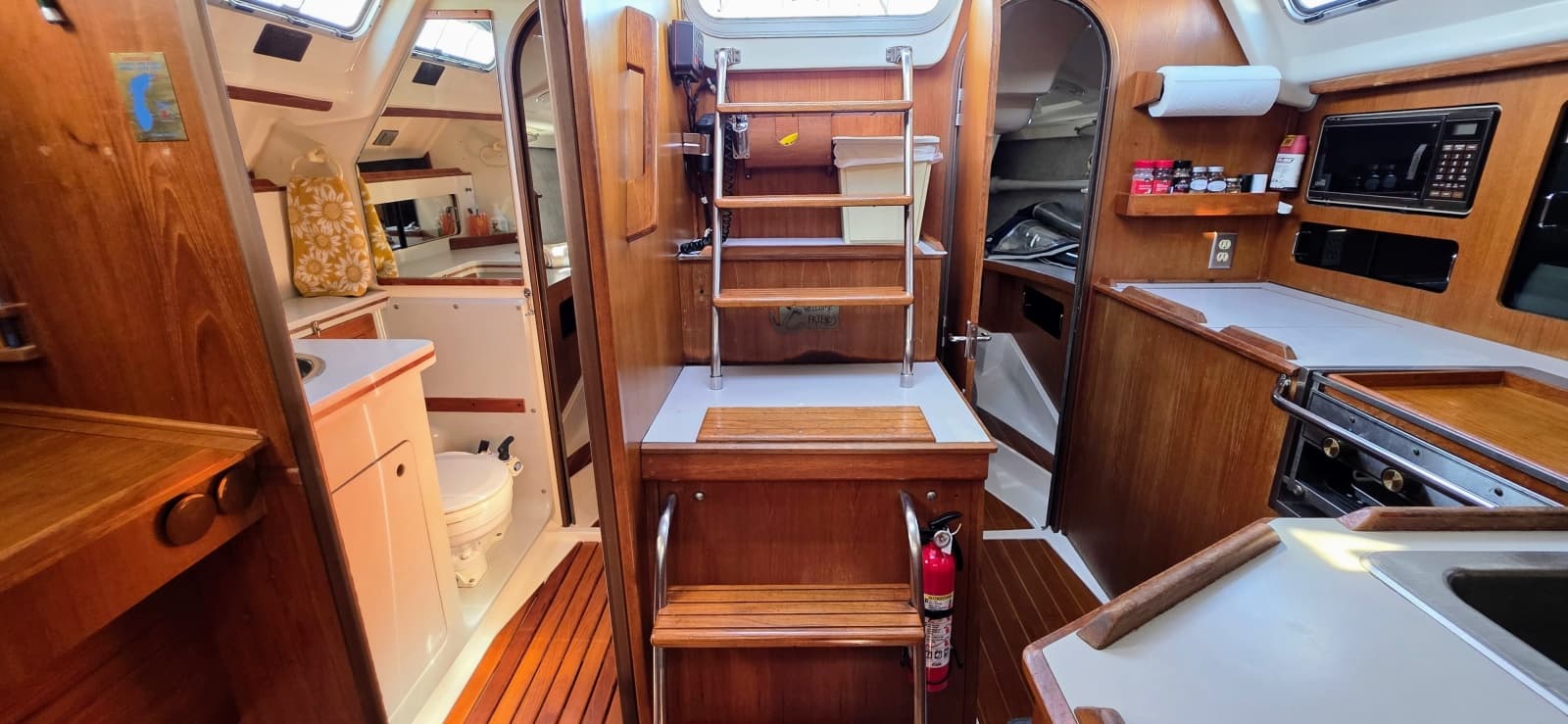 1988 Hunter 37 Legend - Photo 18