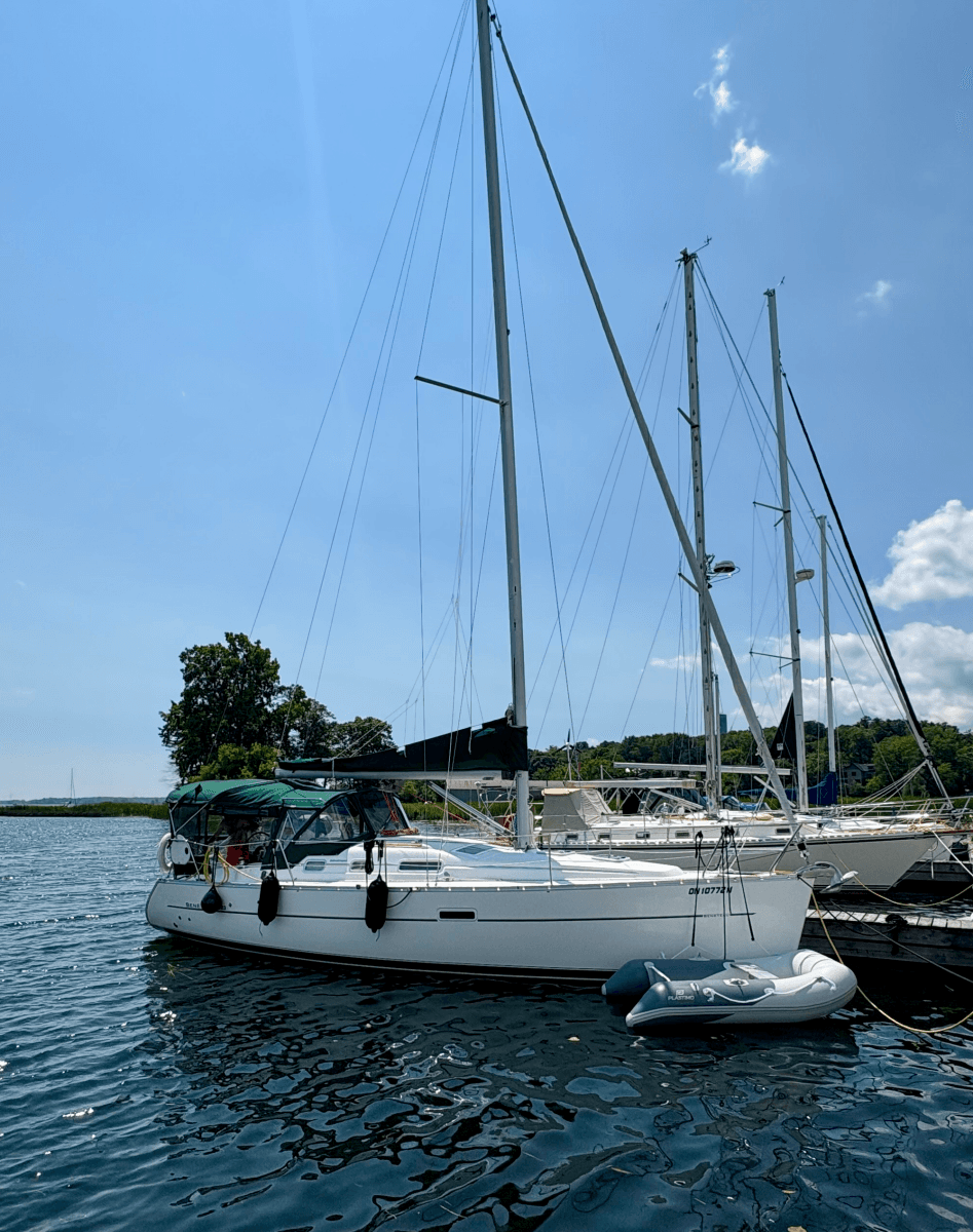 2005 Beneteau 323 - Photo 2