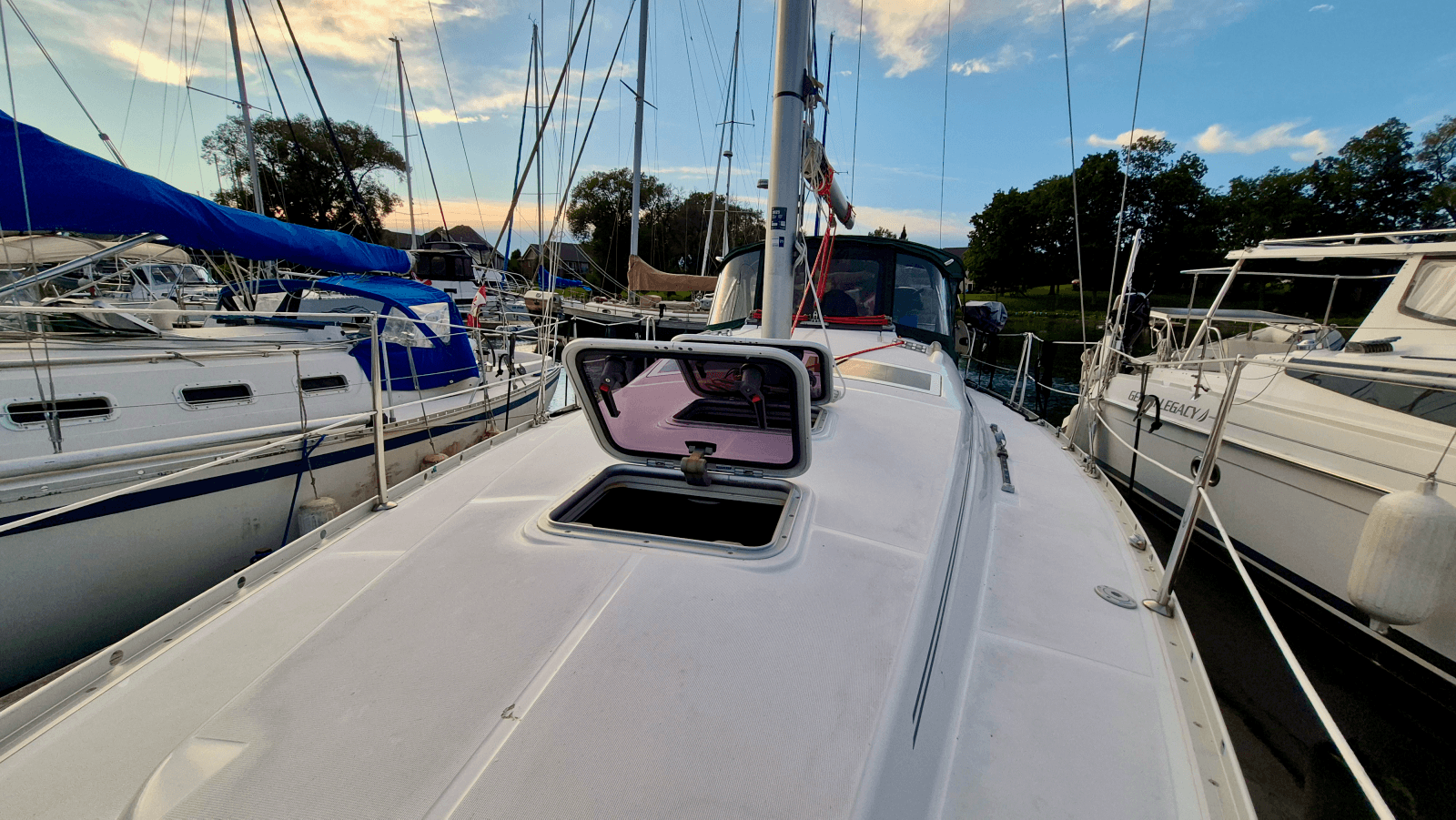 2005 Beneteau 323 - Photo 8