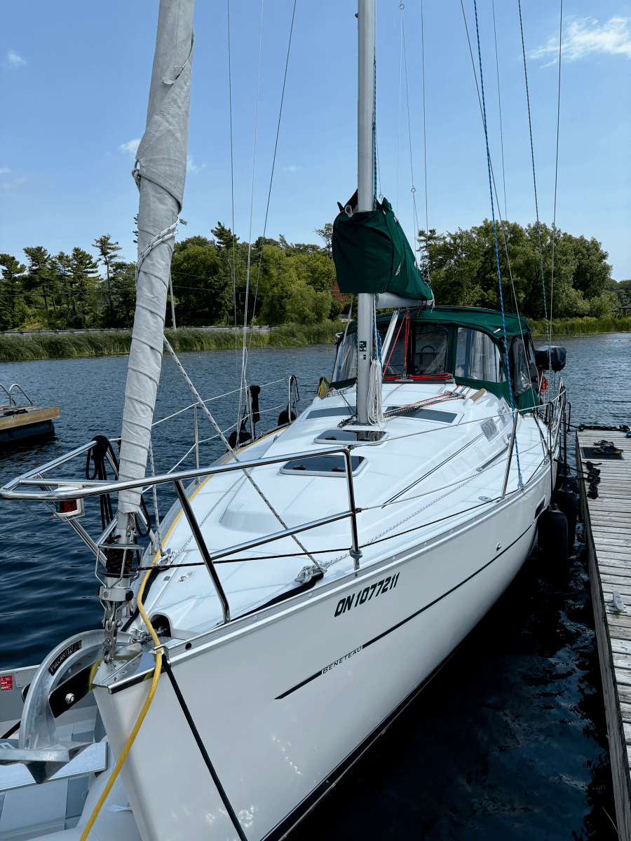 2005 Beneteau 323 - Photo 10