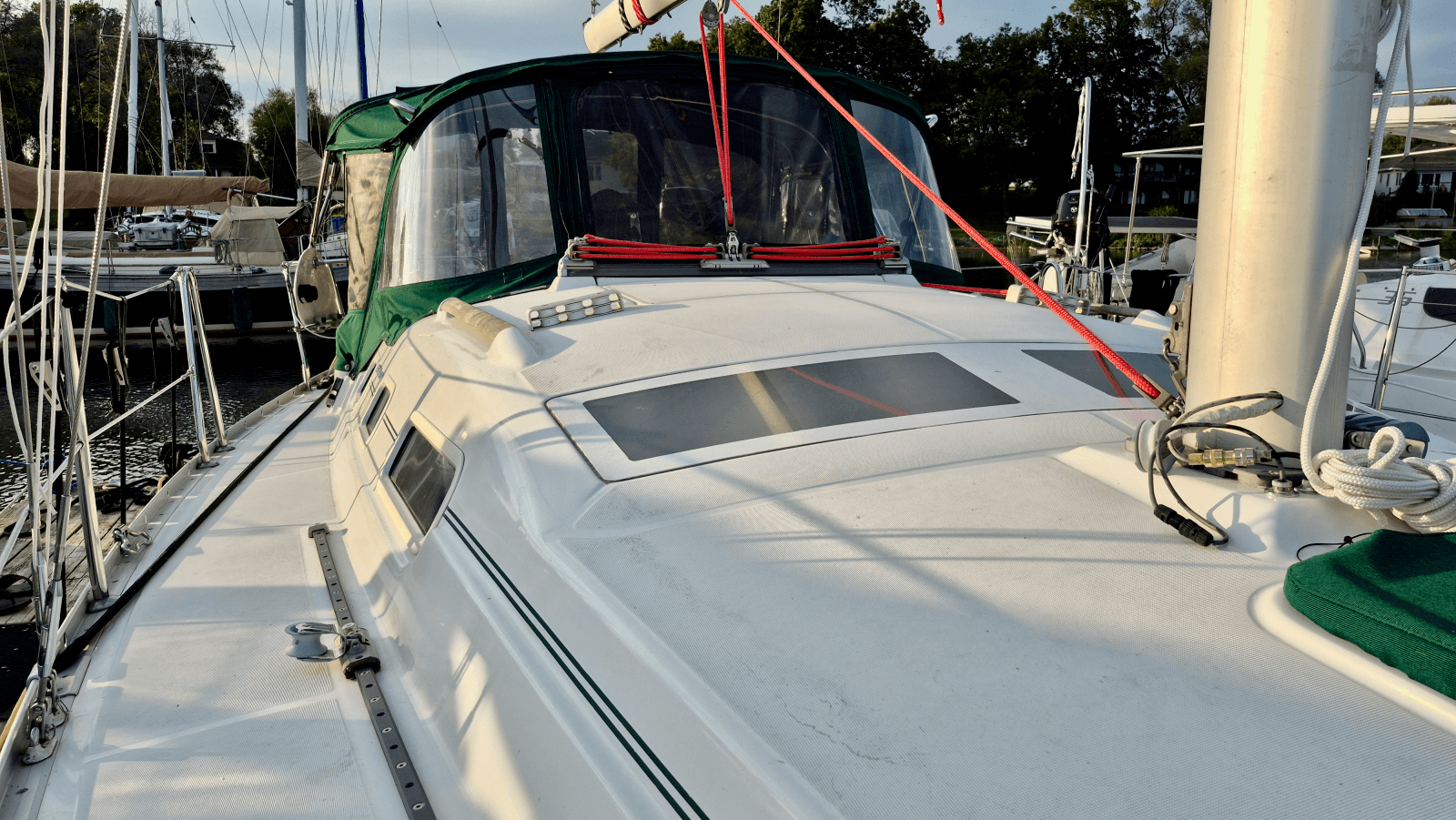 2005 Beneteau 323 - Photo 12