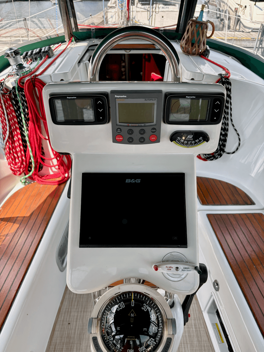 2005 Beneteau 323 - Photo 22
