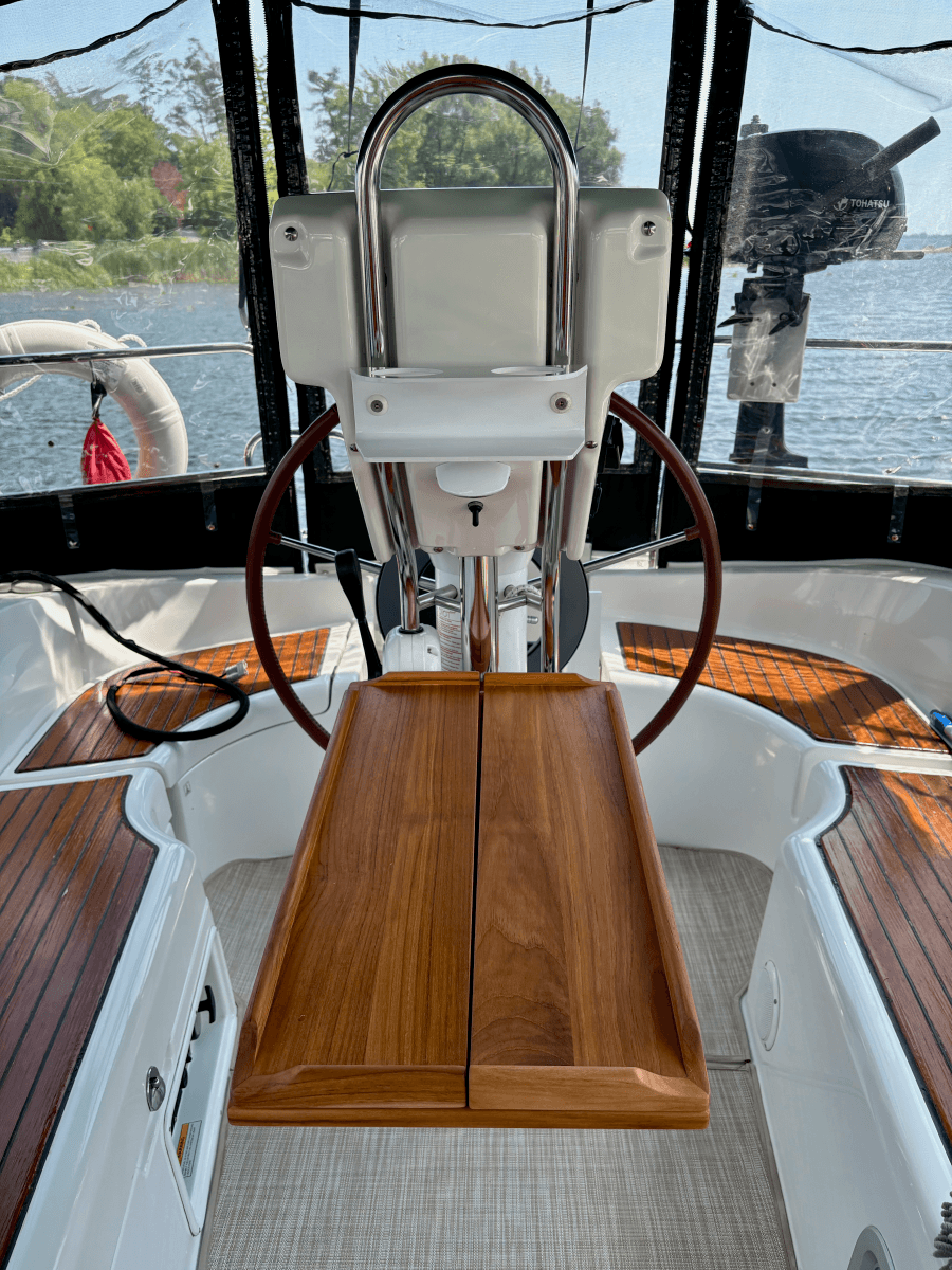 2005 Beneteau 323 - Photo 23