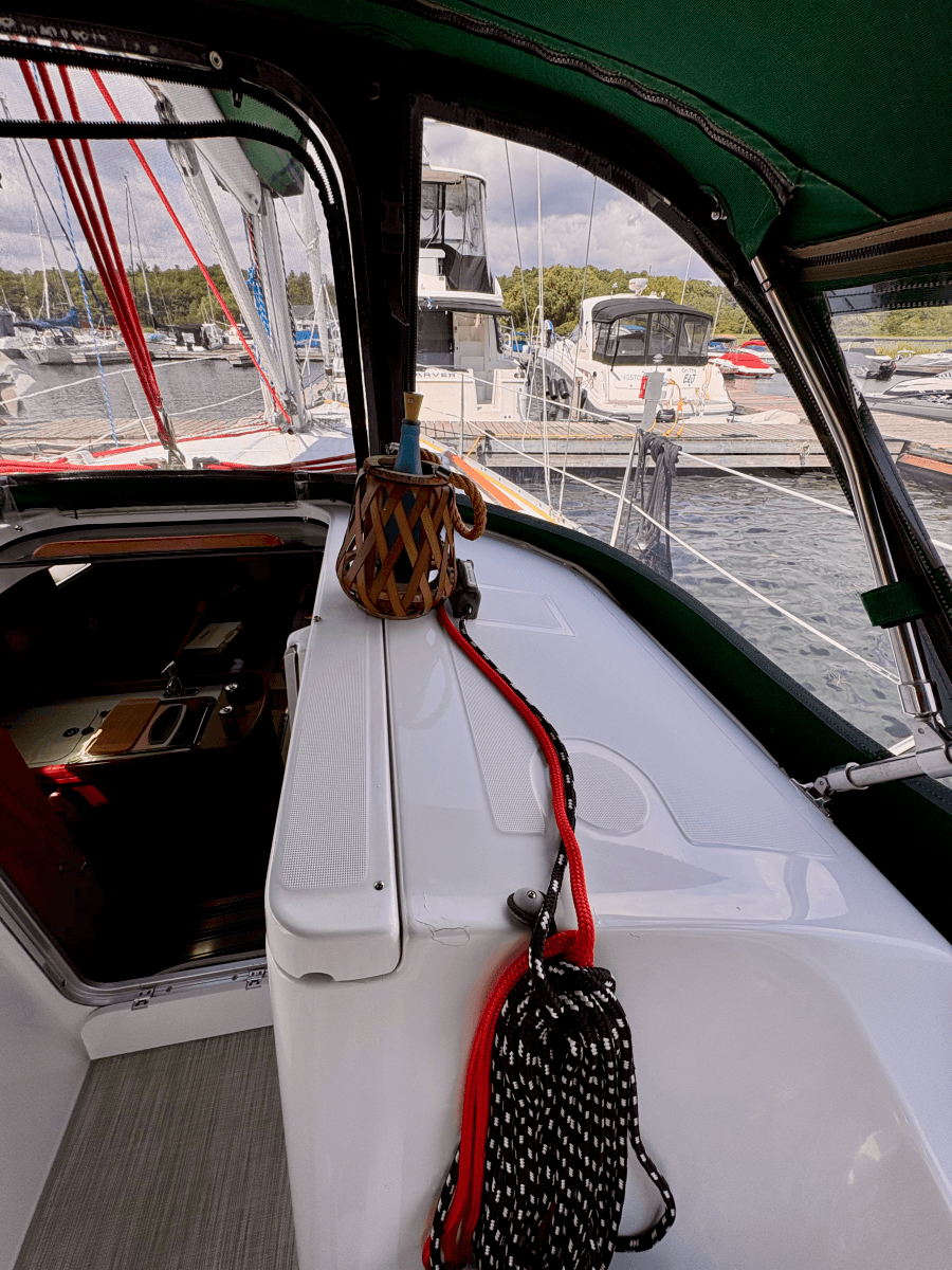 2005 Beneteau 323 - Photo 40
