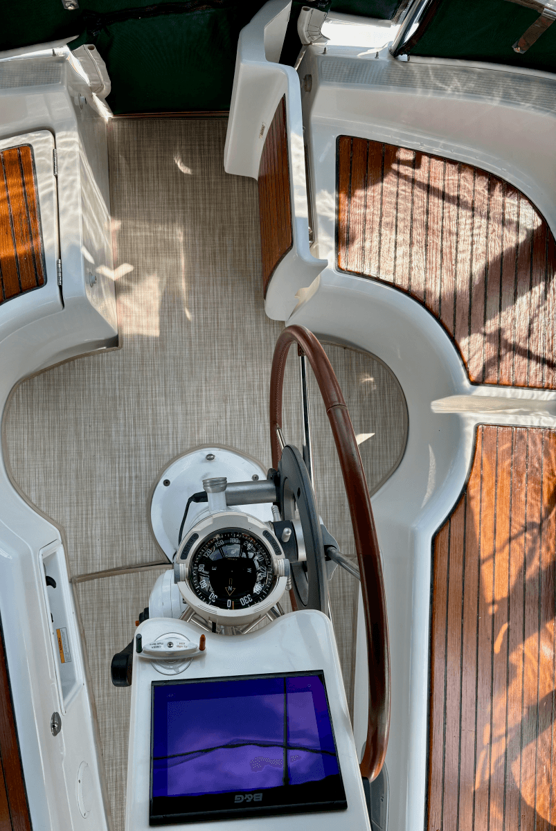 2005 Beneteau 323 - Photo 42