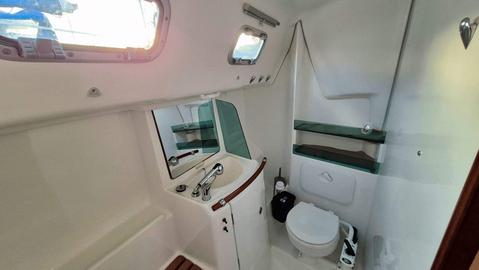 2005 Beneteau 323 - Photo 54