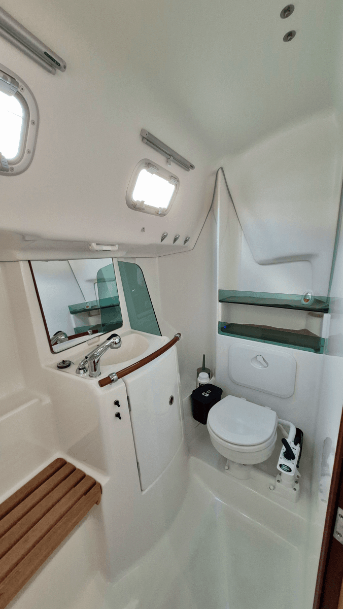 2005 Beneteau 323 - Photo 55