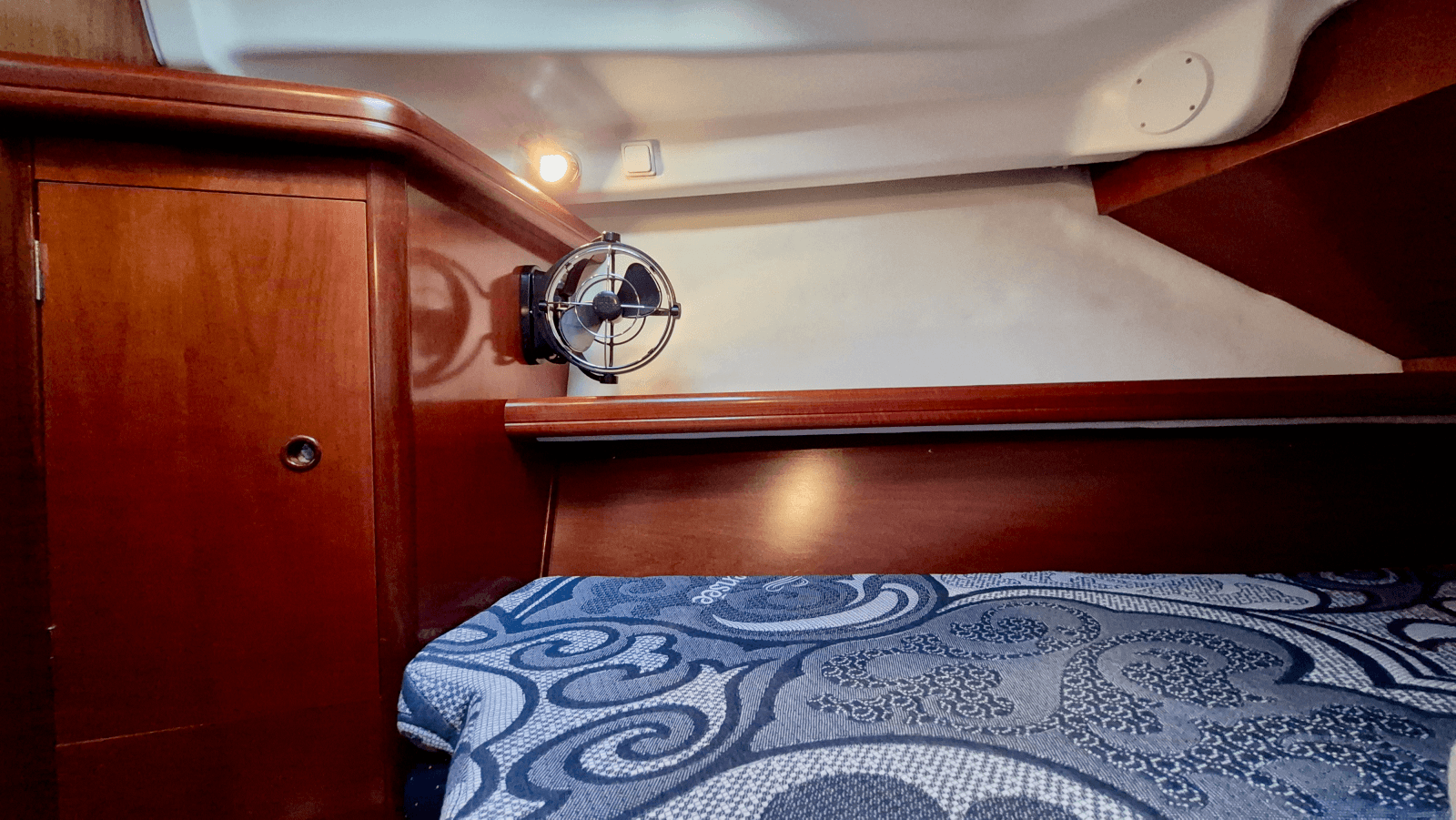 2005 Beneteau 323 - Photo 59