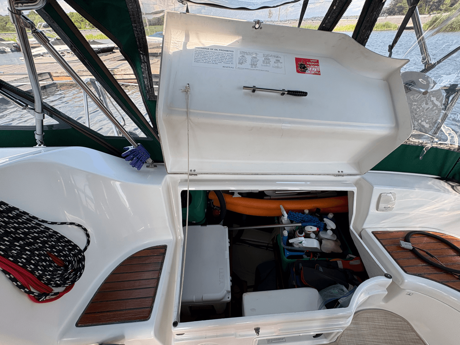 2005 Beneteau 323 - Photo 74