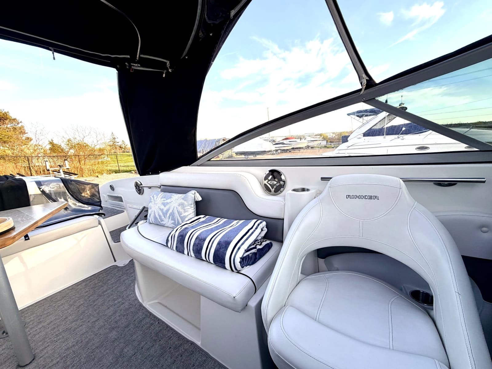 2011 Rinker 296 Captiva - Photo 17