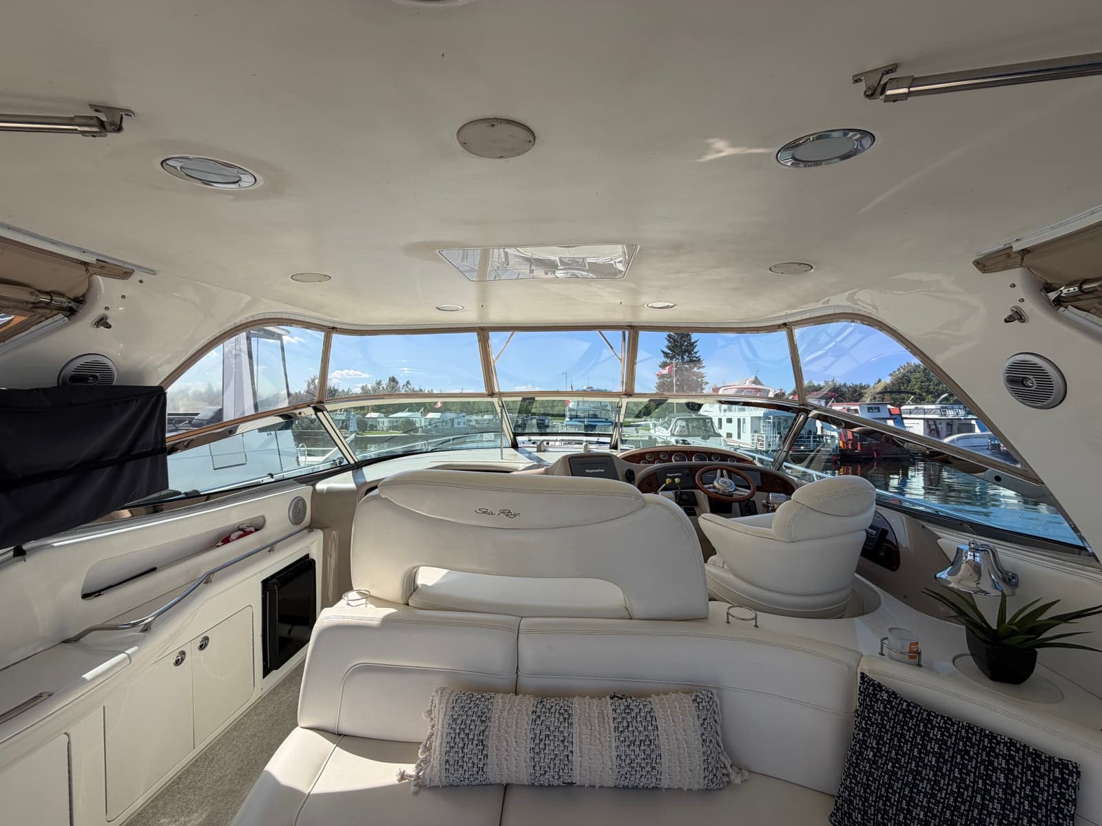 2001 Sea Ray 460 Sundancer - Photo 11
