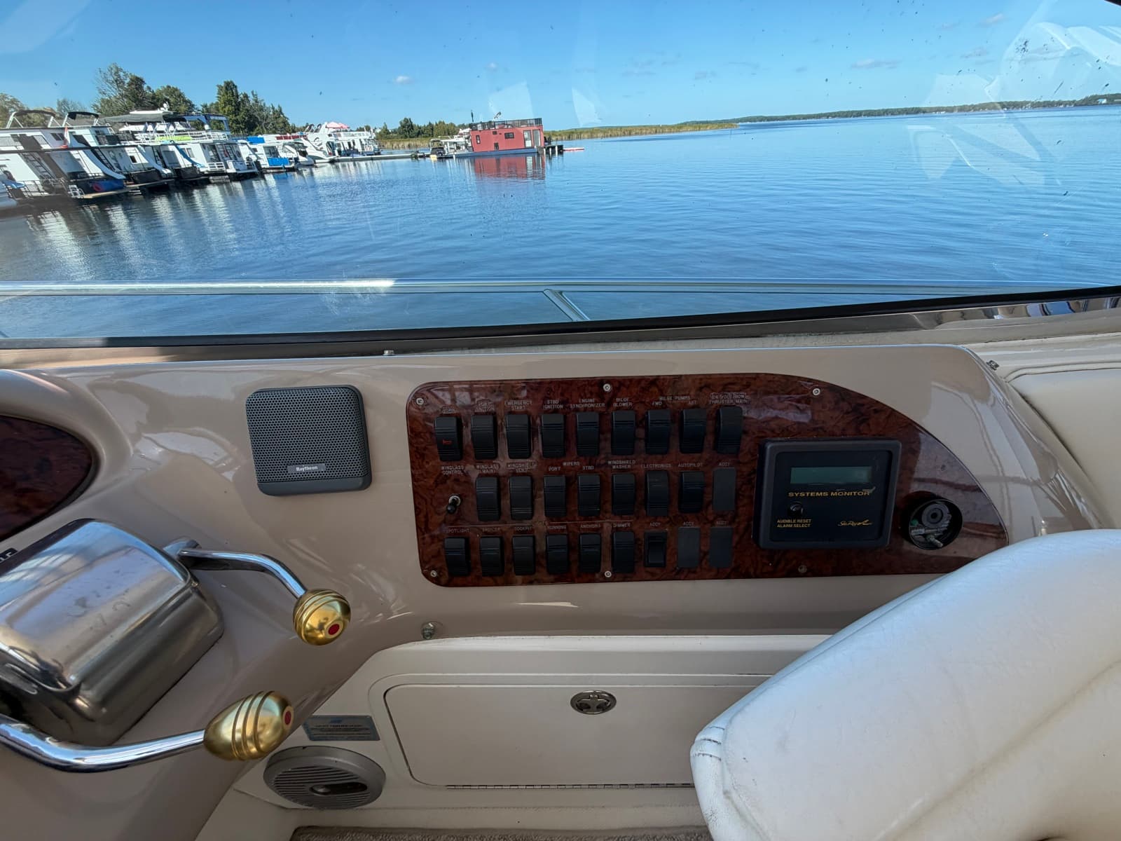 2001 Sea Ray 460 Sundancer - Photo 16