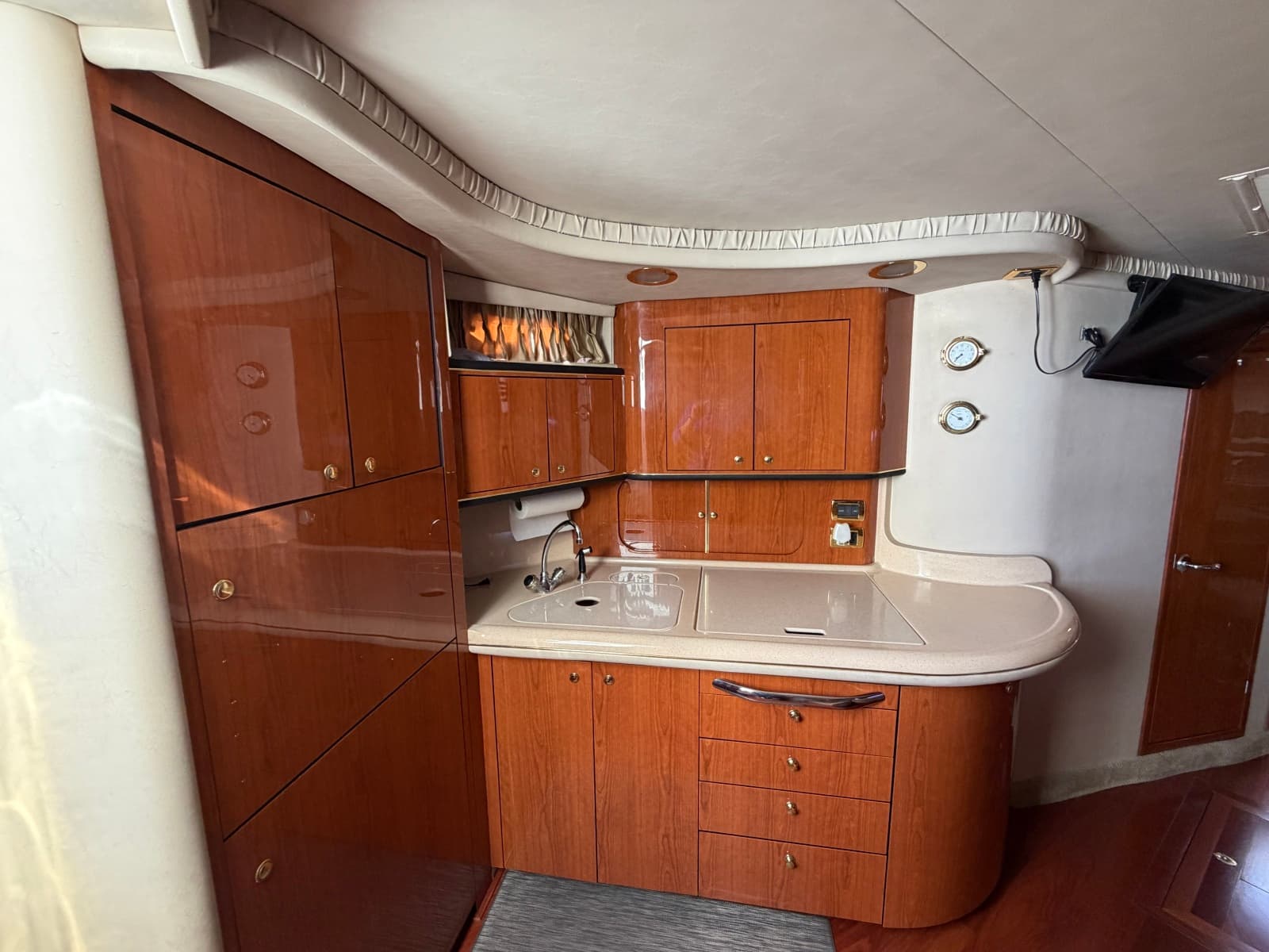 2001 Sea Ray 460 Sundancer - Photo 23