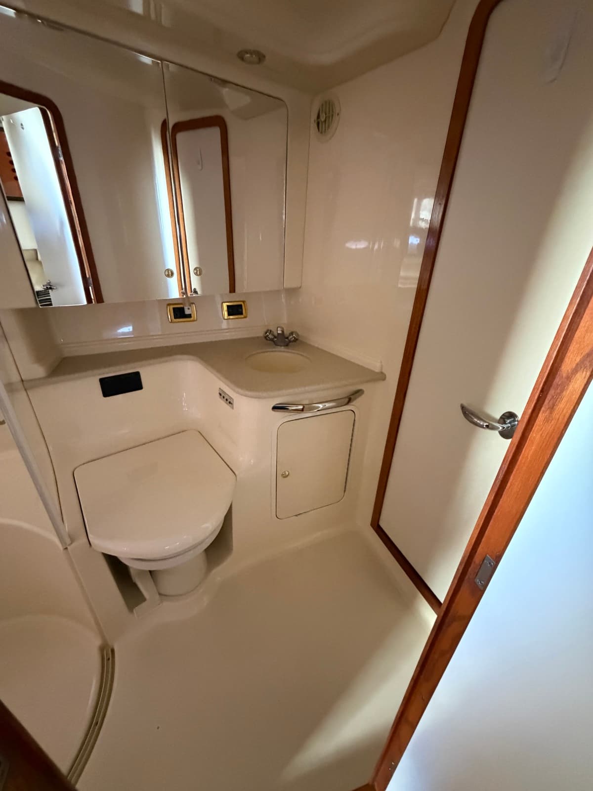 2001 Sea Ray 460 Sundancer - Photo 30