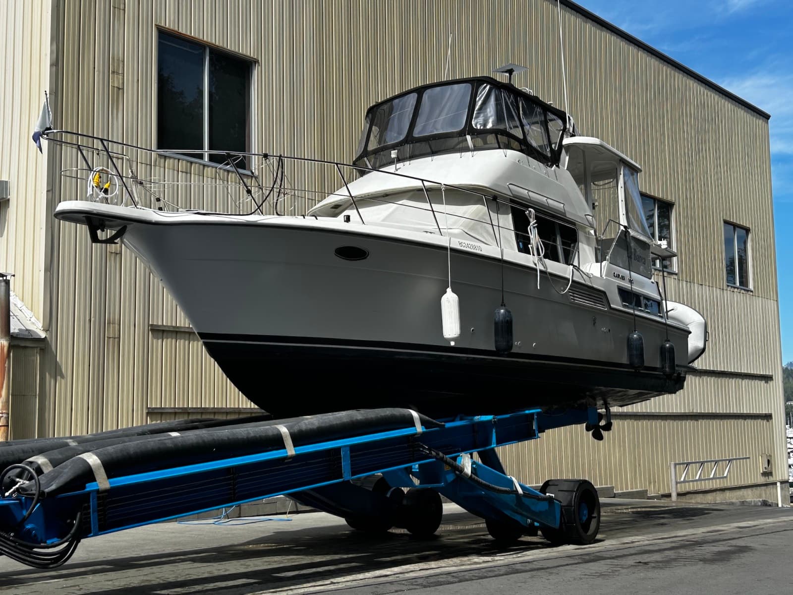 1994 Carver 390 - Photo 15