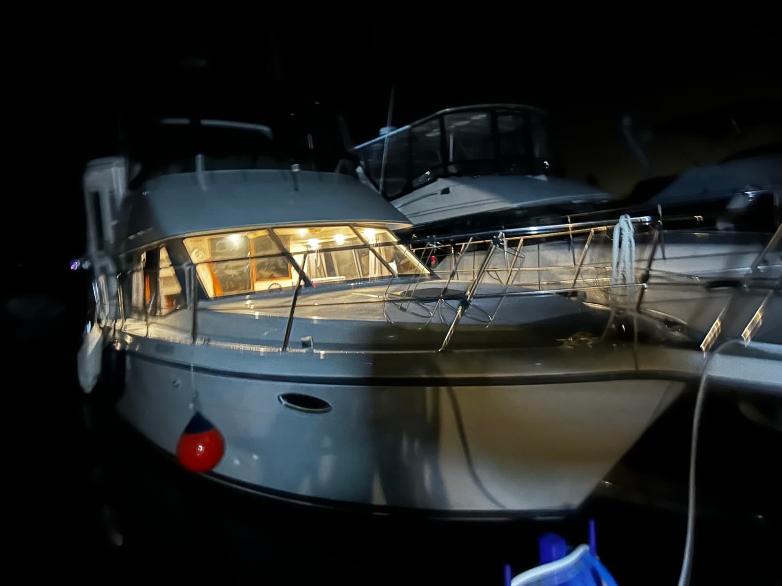 1994 Carver 390 - Photo 17