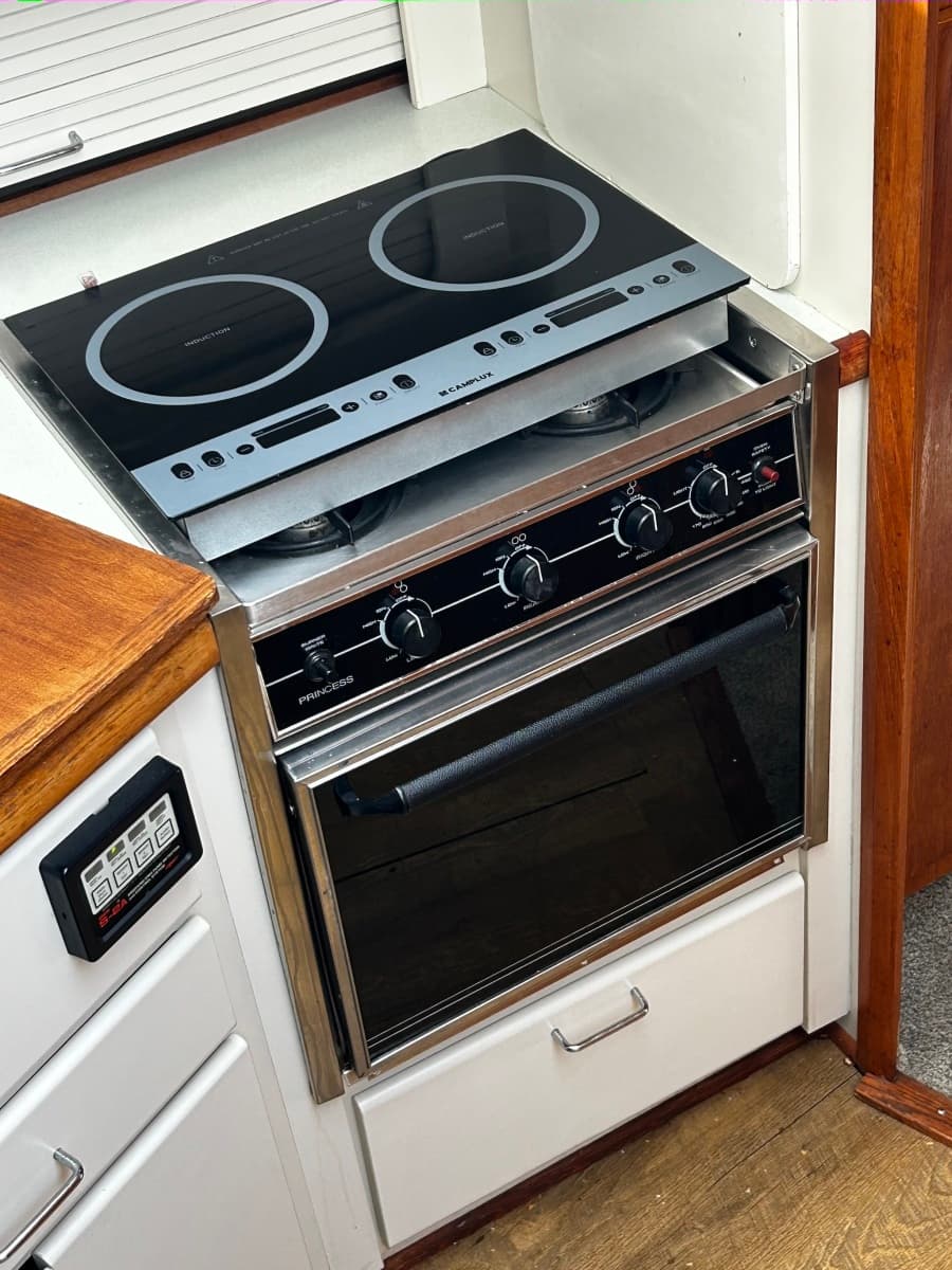 1994 Carver 390 - Photo 30