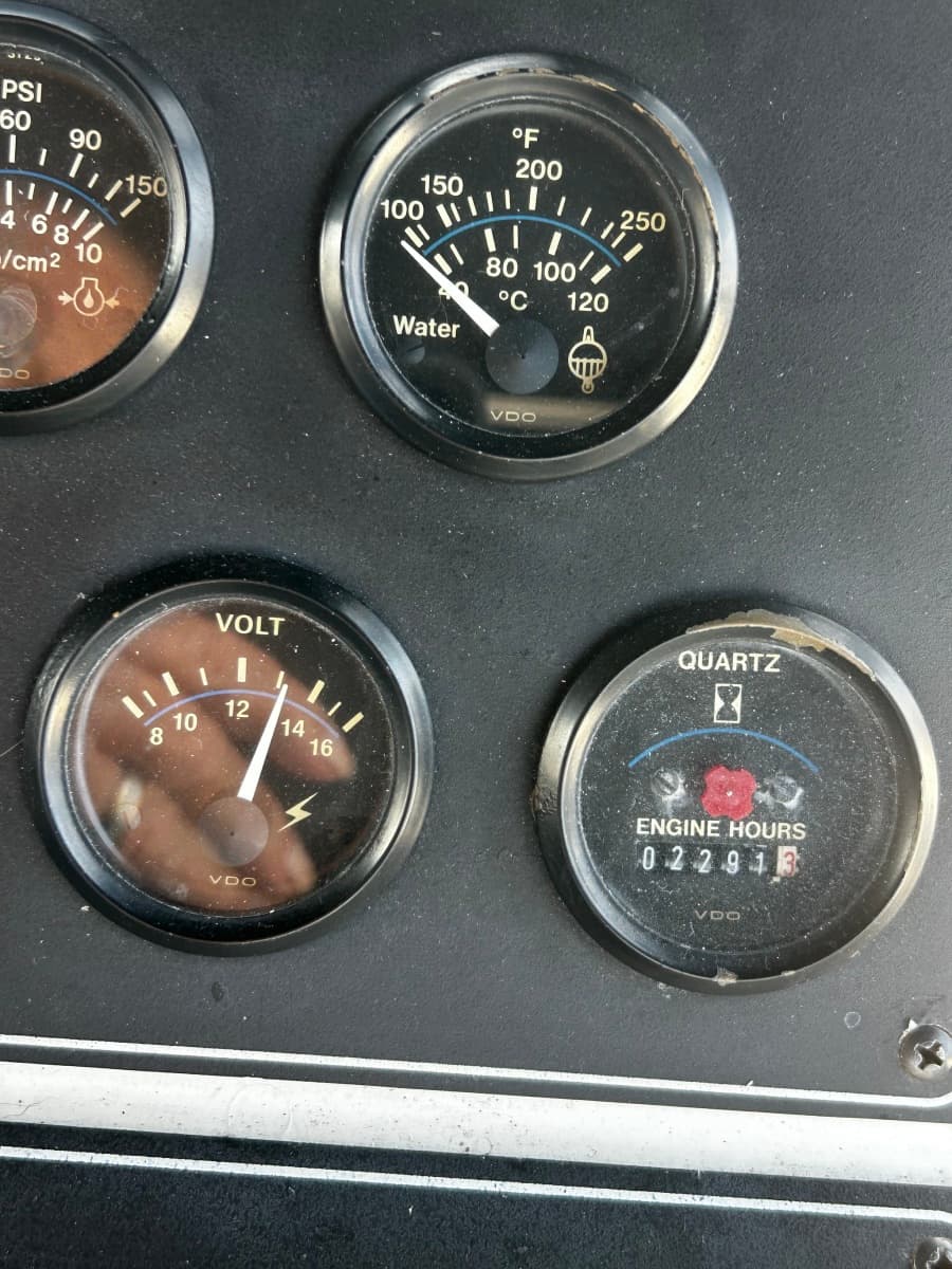 1994 Carver 390 - Photo 50