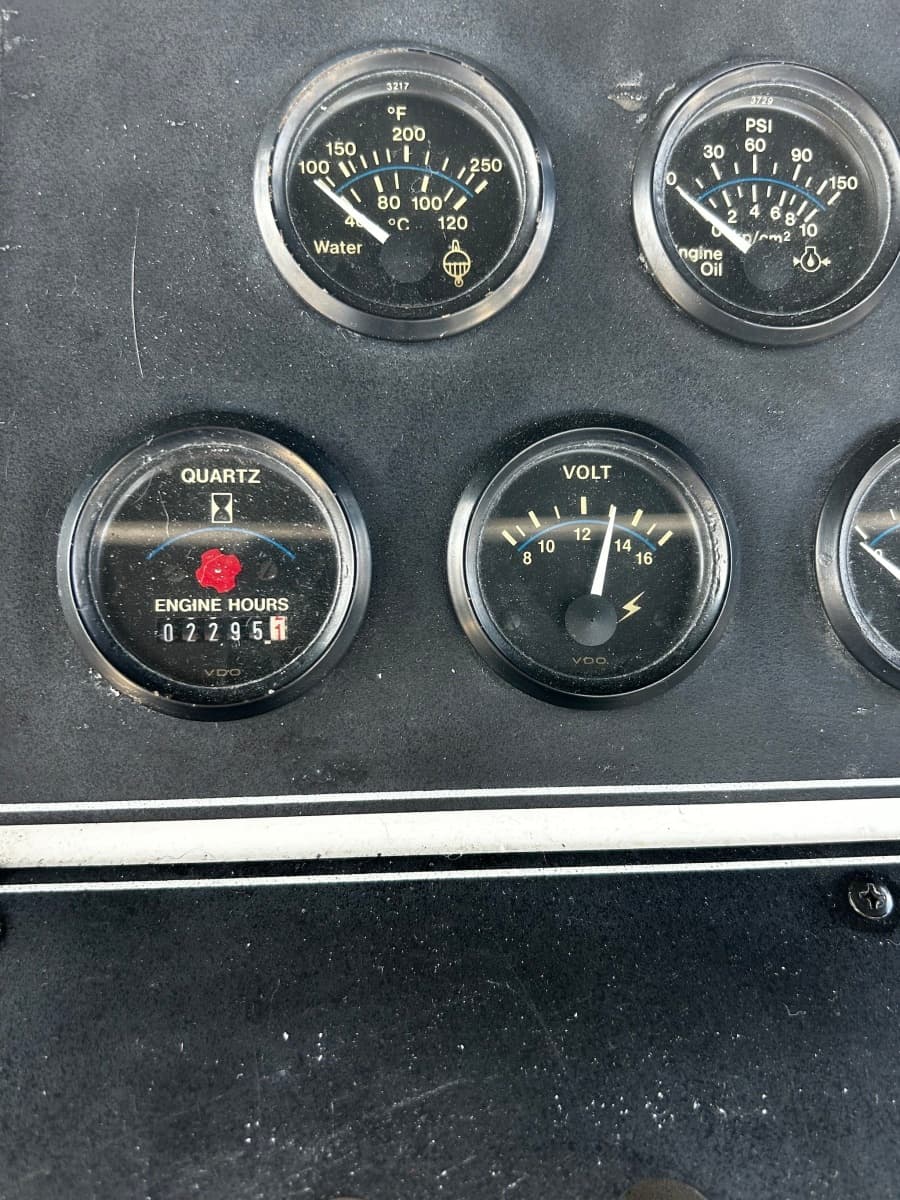1994 Carver 390 - Photo 51